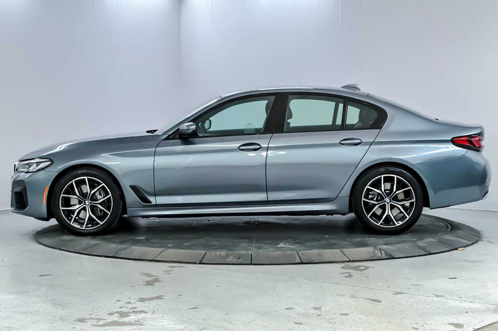 Thumbnail: 2022 BMW 5 Series - 5