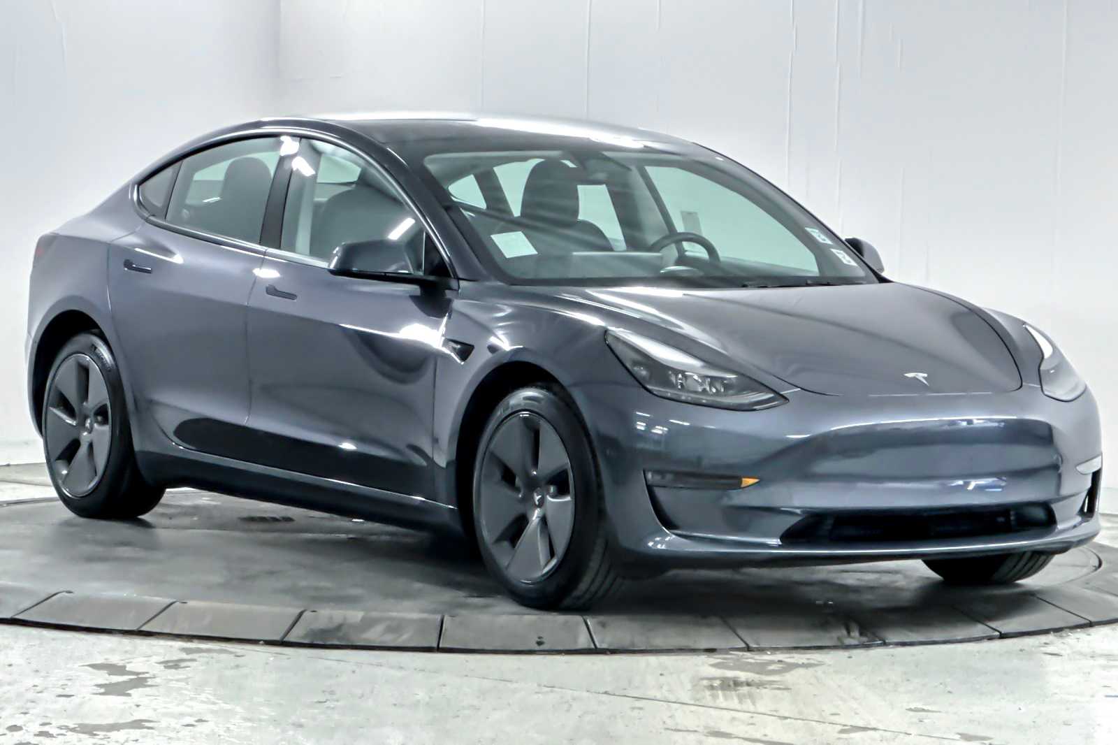 Thumbnail: 2023 Tesla Model 3 - 9