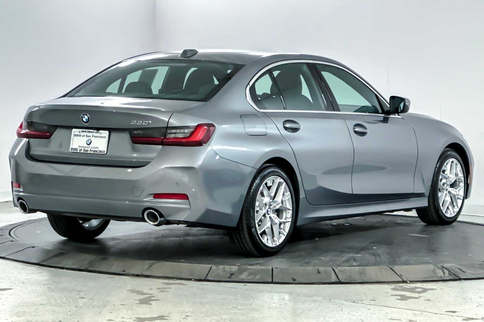 Thumbnail: 2025 BMW 3 Series - 2