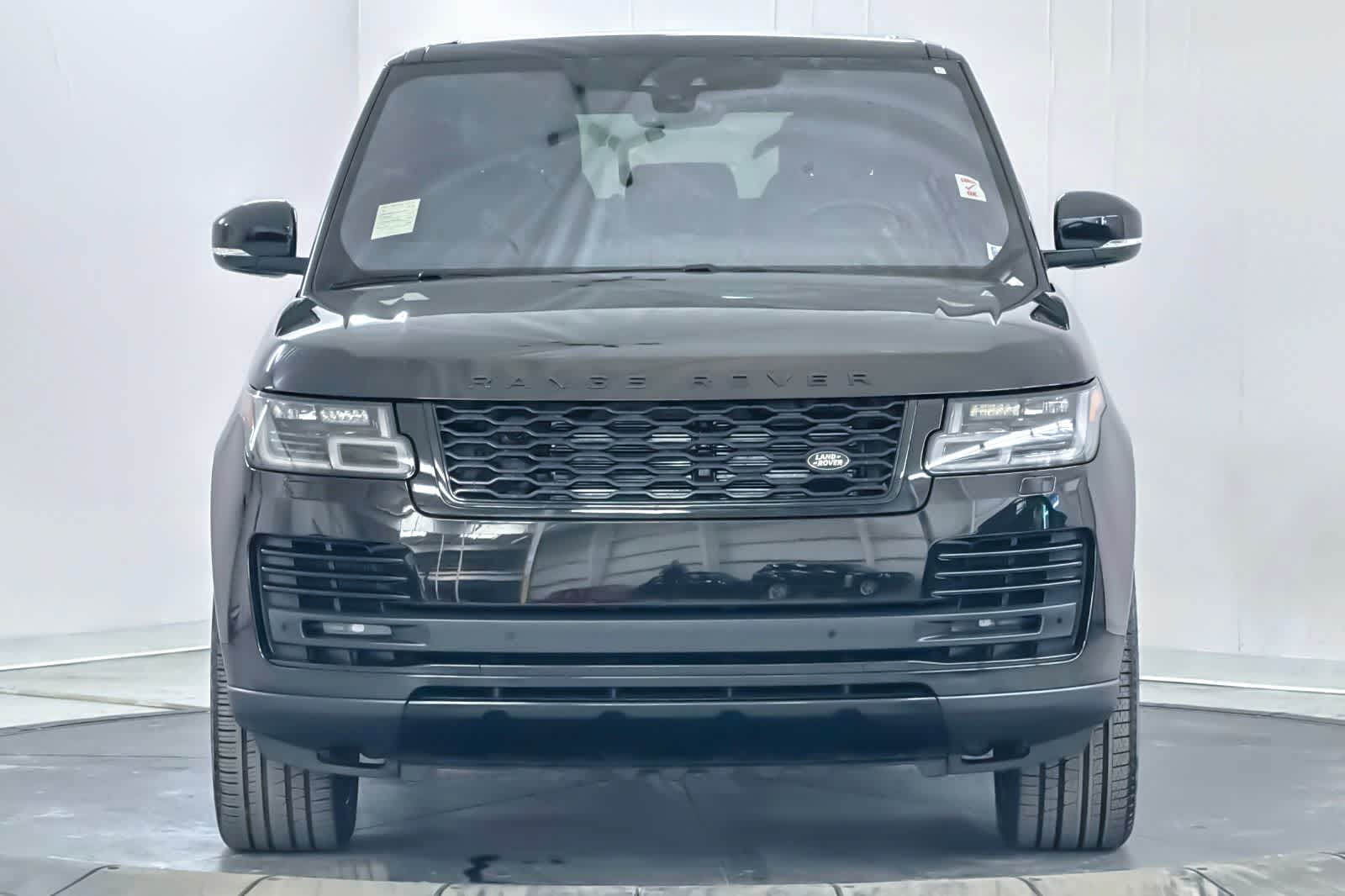 Thumbnail: 2022 Land Rover Range Rover - 10