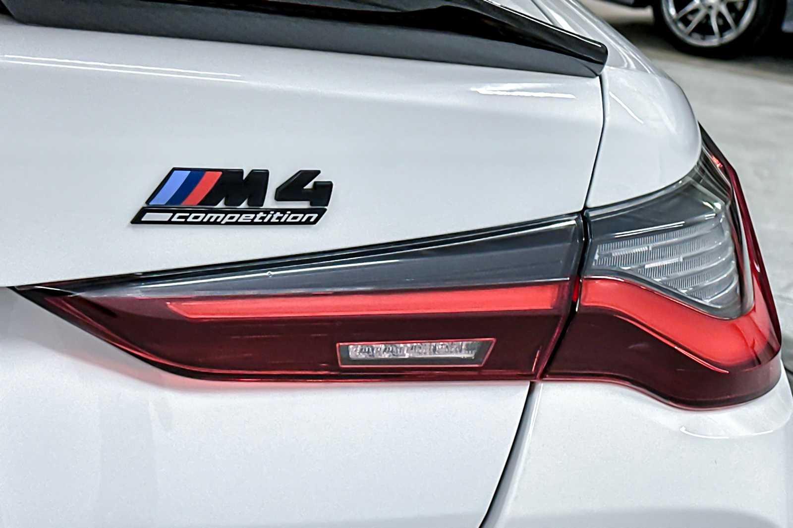Thumbnail: 2024 BMW M4 - 27