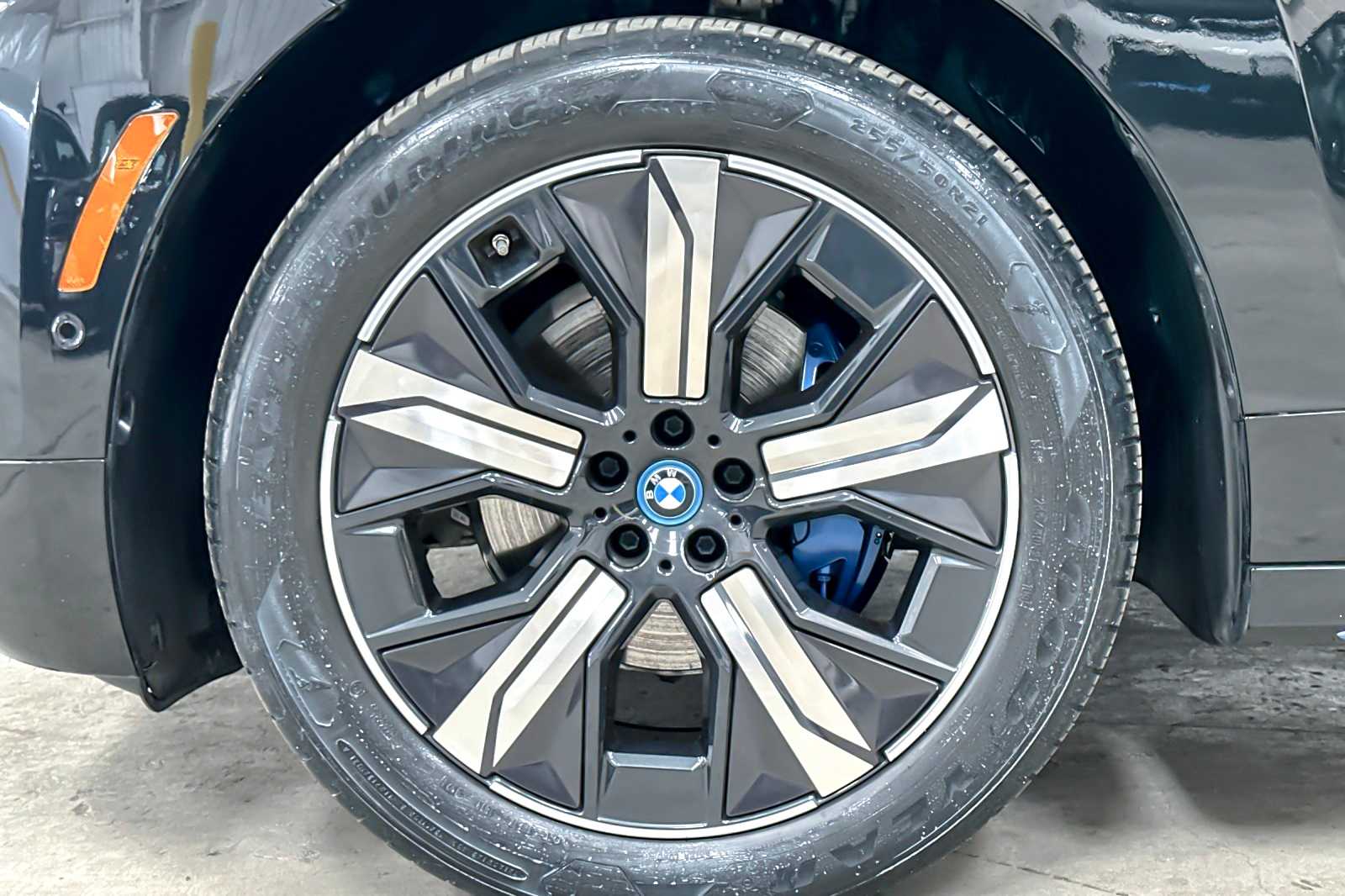 Thumbnail: 2024 BMW iX - 27