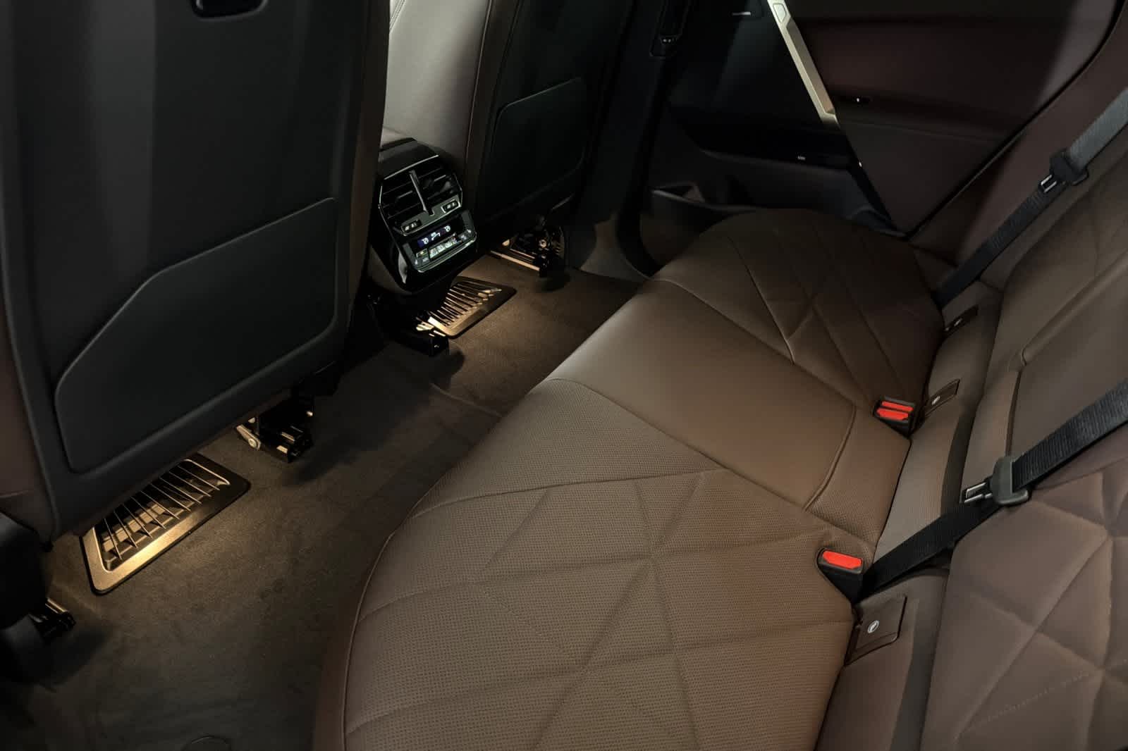 Thumbnail: 2026 BMW iX - 4