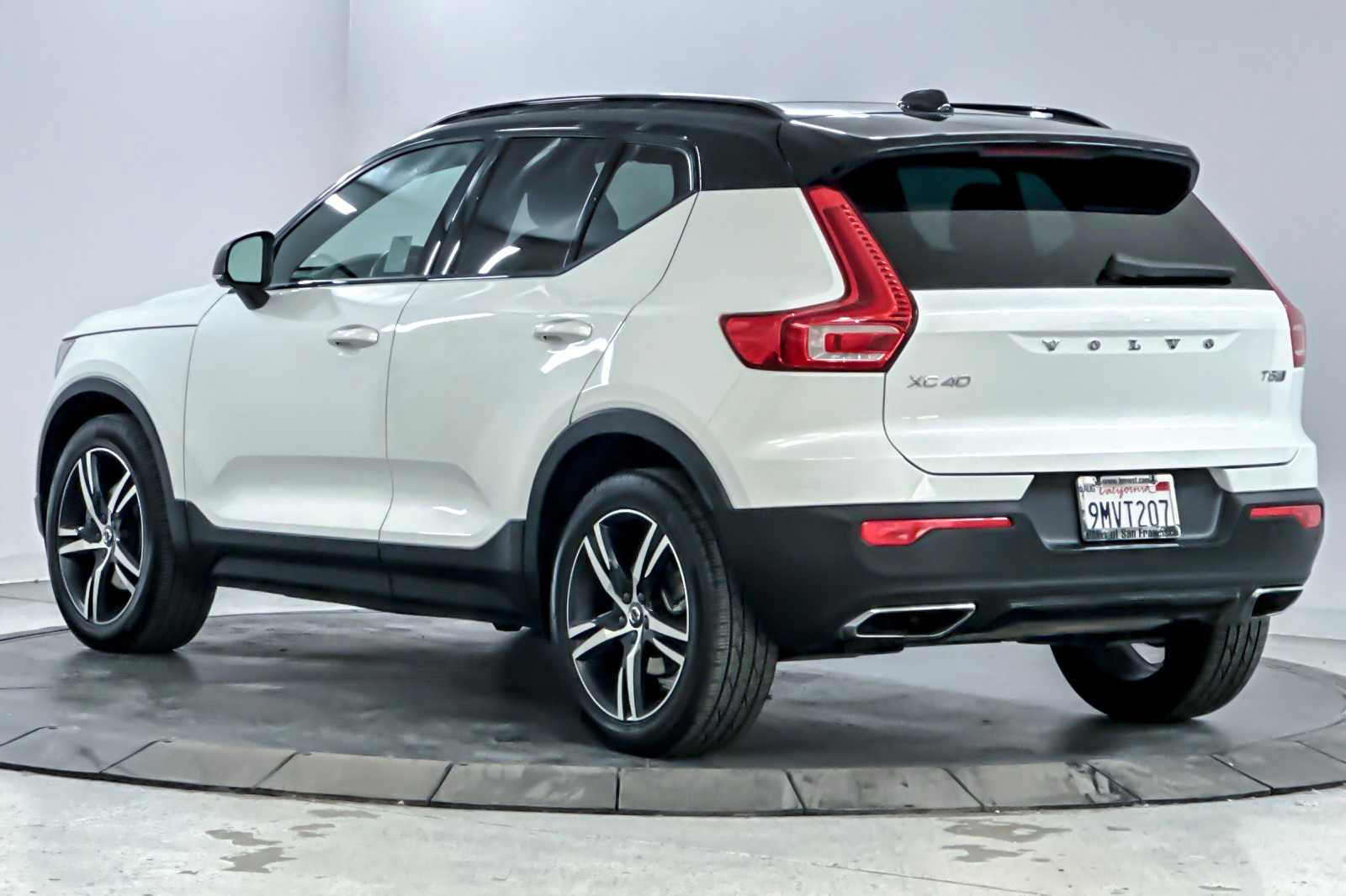 Thumbnail: 2020 Volvo XC40 - 6