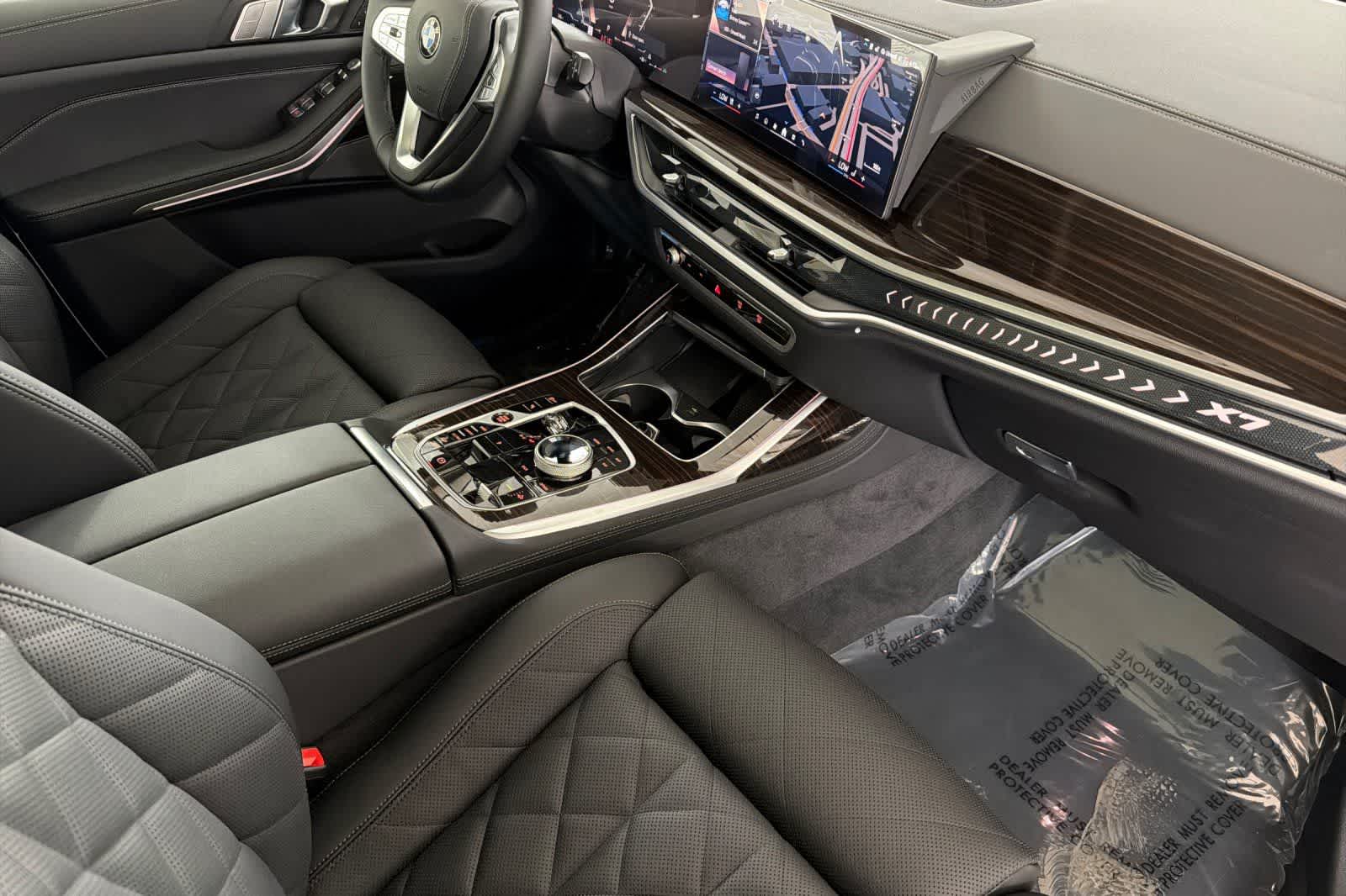 Thumbnail: 2027 BMW X7 - 16