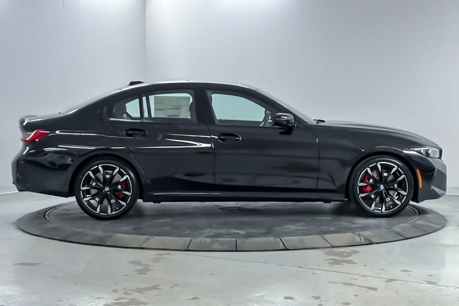 Thumbnail: 2026 BMW 3 Series - 8