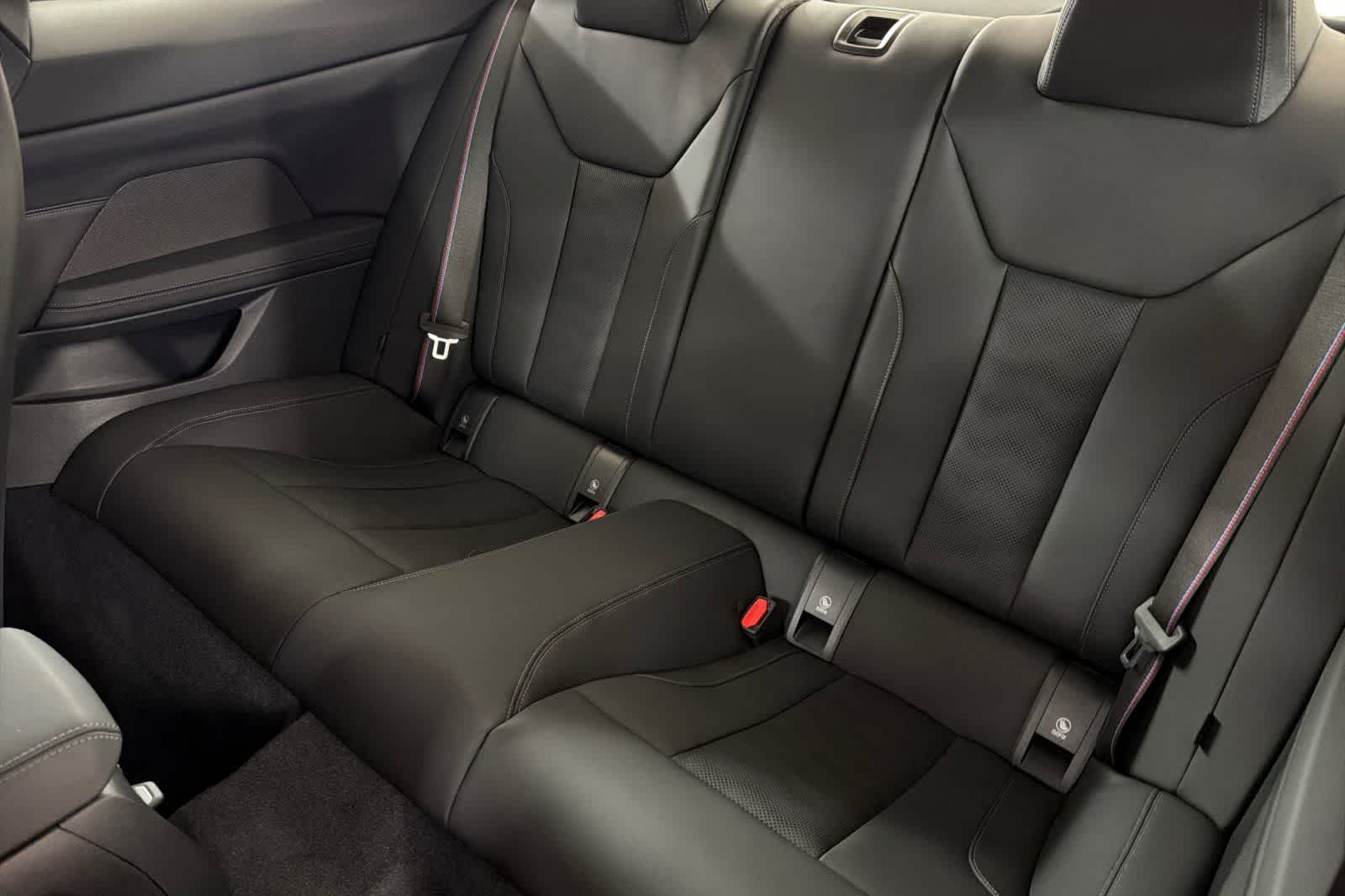 Thumbnail: 2026 BMW M4 - 4