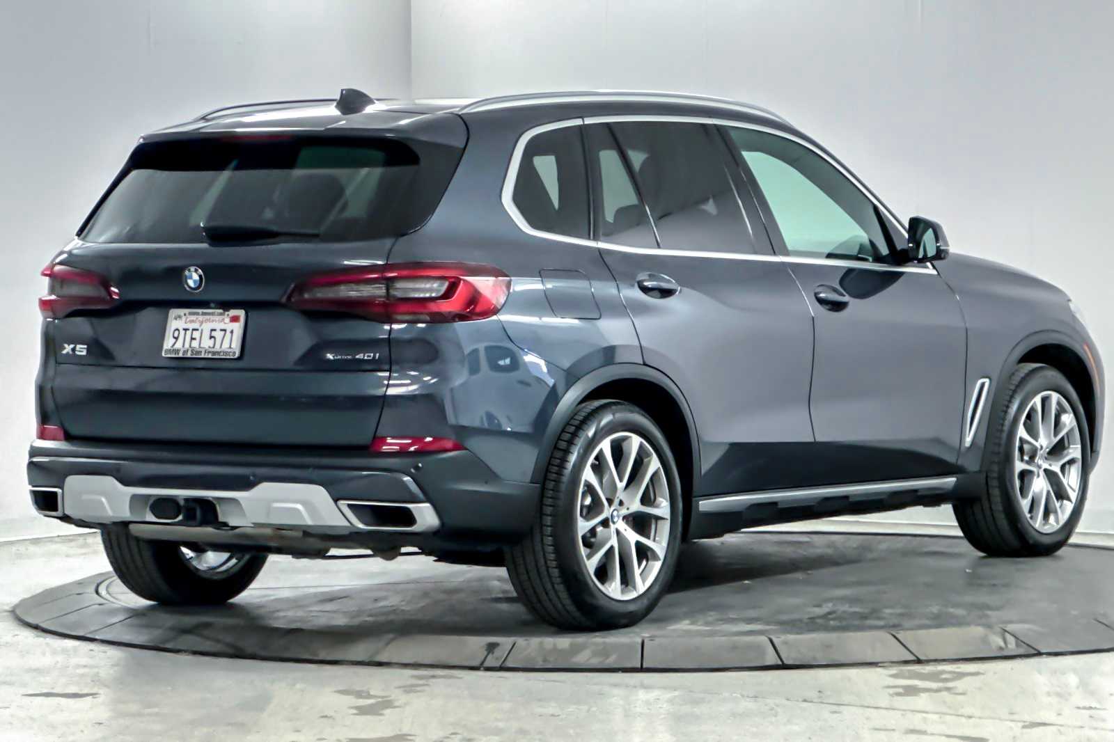 Thumbnail: 2021 BMW X5 - 2