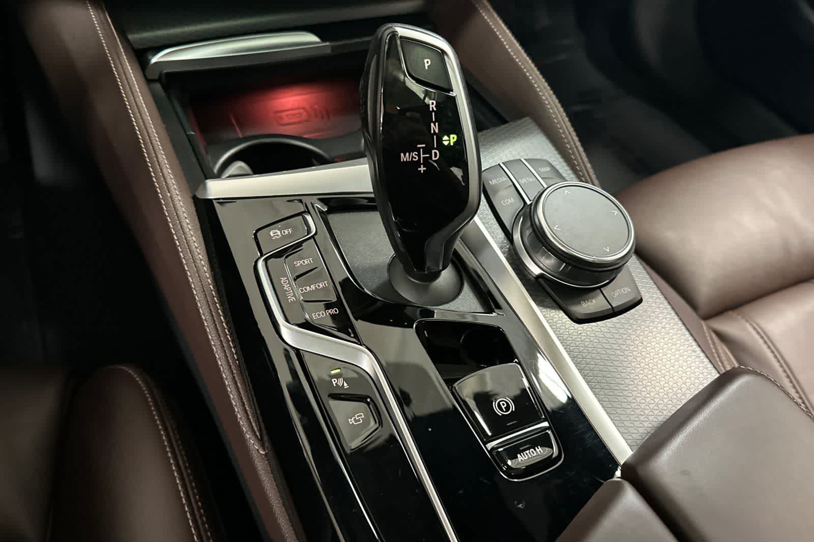 Thumbnail: 2023 BMW 5 Series - 20