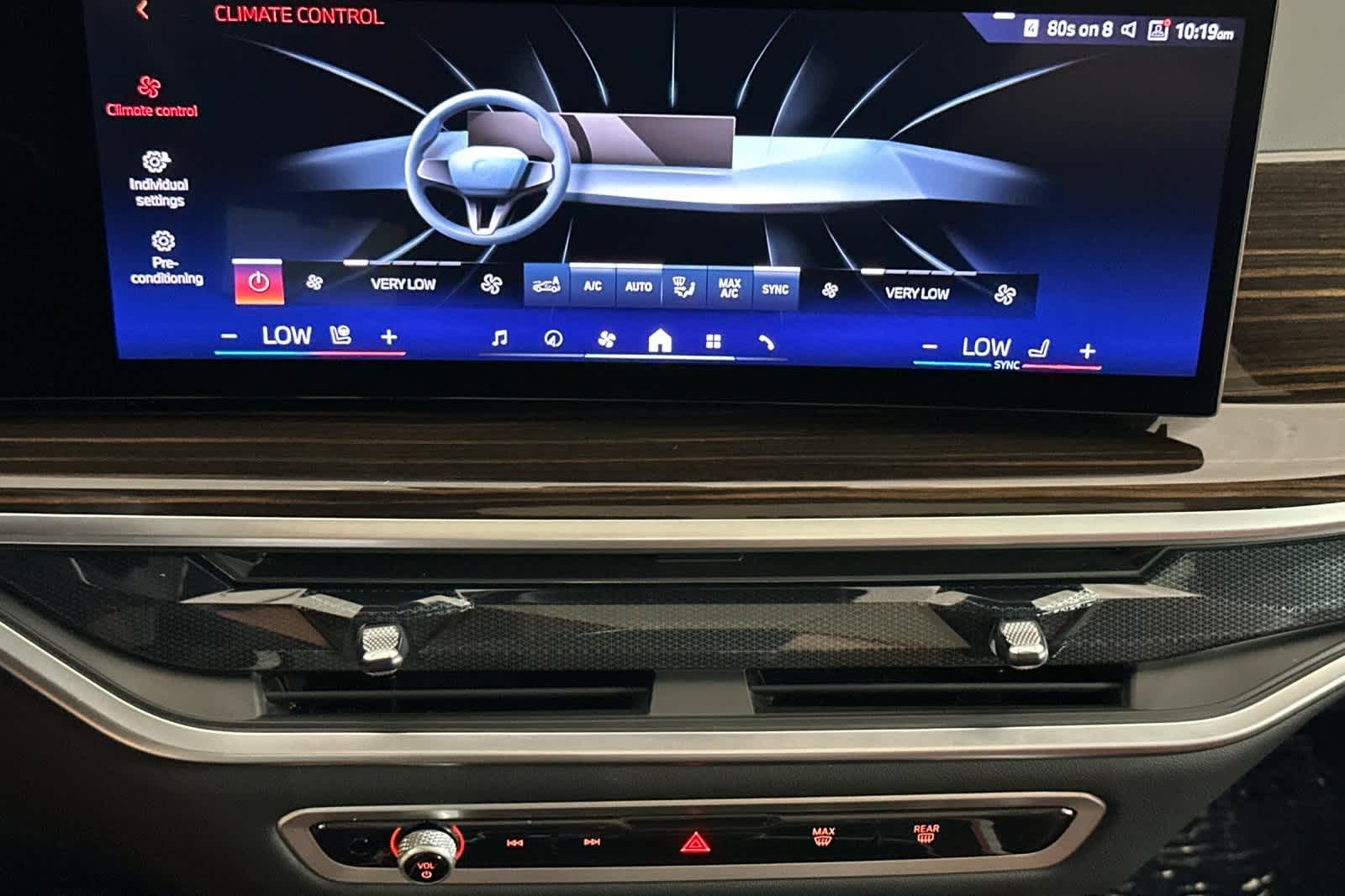 Thumbnail: 2025 BMW X5 - 21