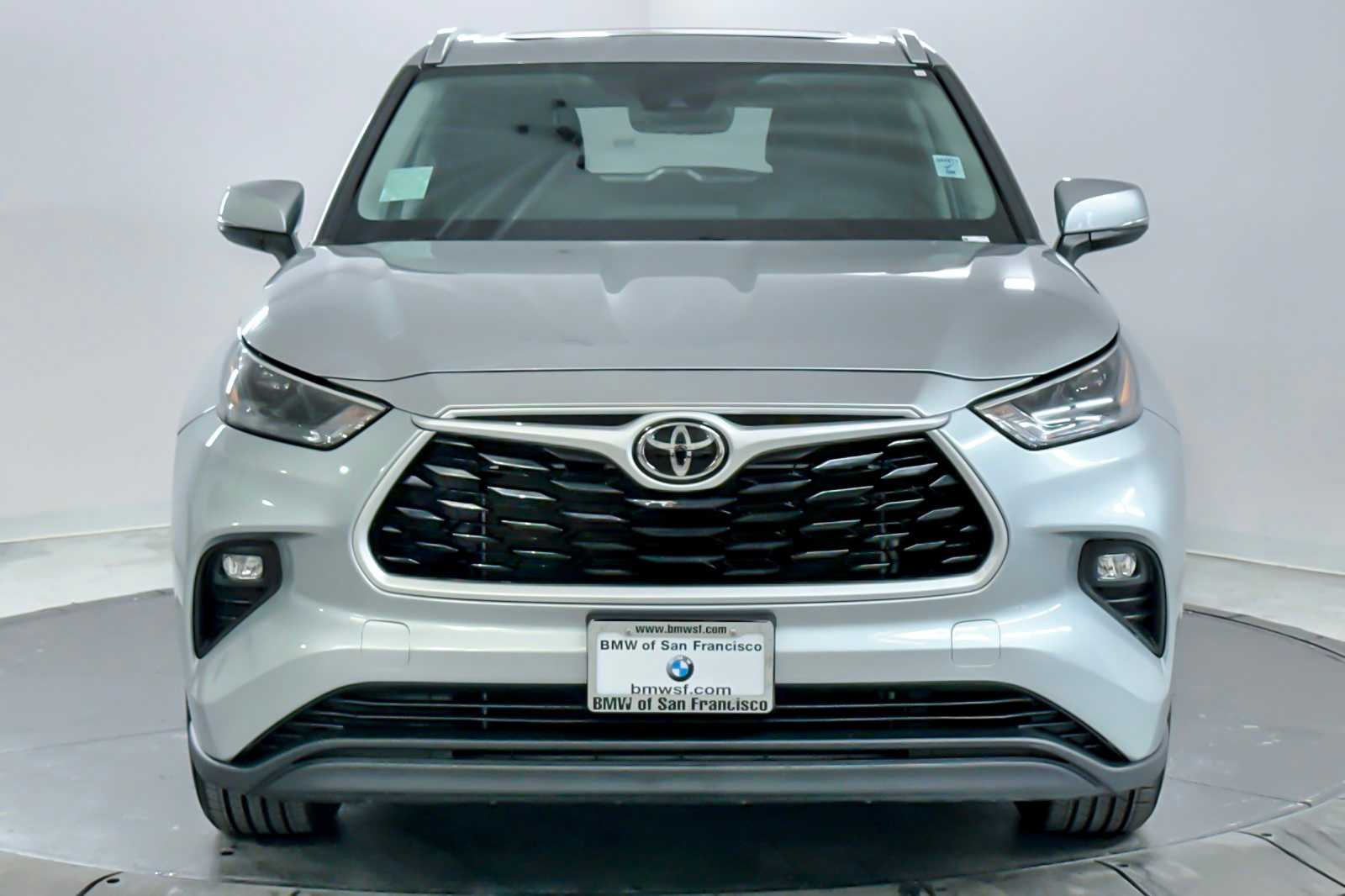 Thumbnail: 2022 Toyota Highlander - 10