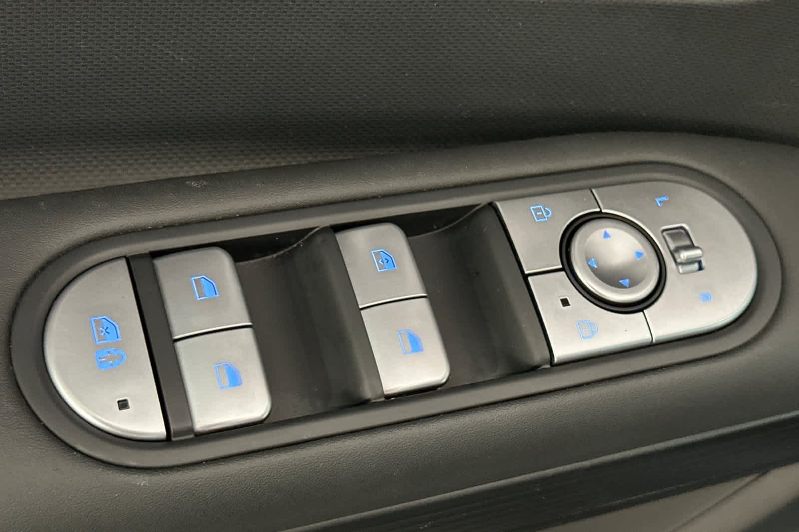 Thumbnail: 2024 Hyundai Ioniq 5 - 13