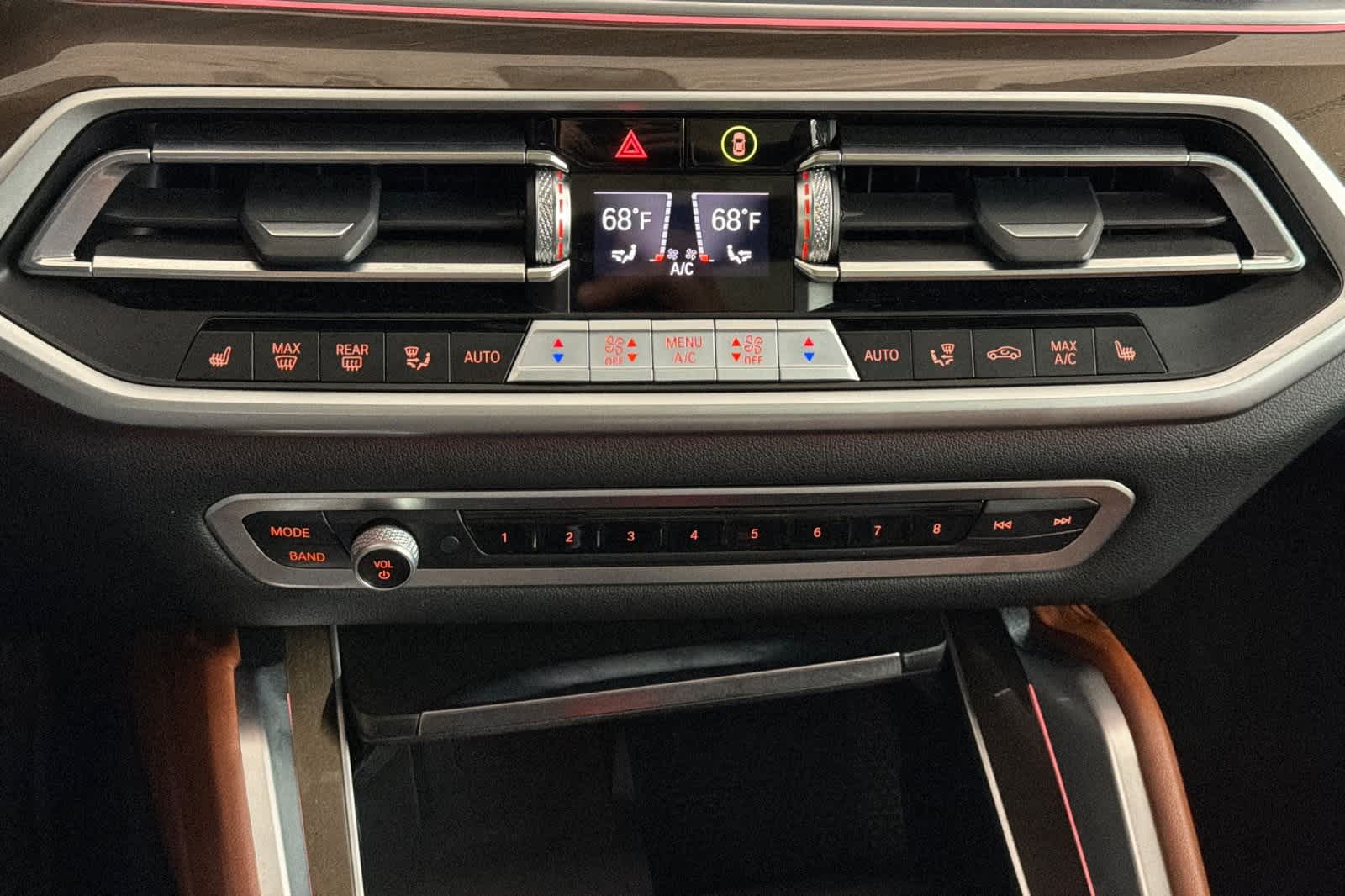 Thumbnail: 2023 BMW X6 - 21