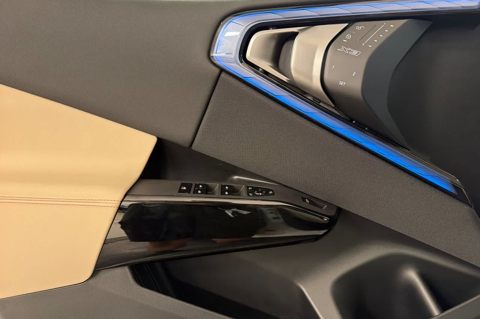 Thumbnail: 2026 BMW X3 - 12