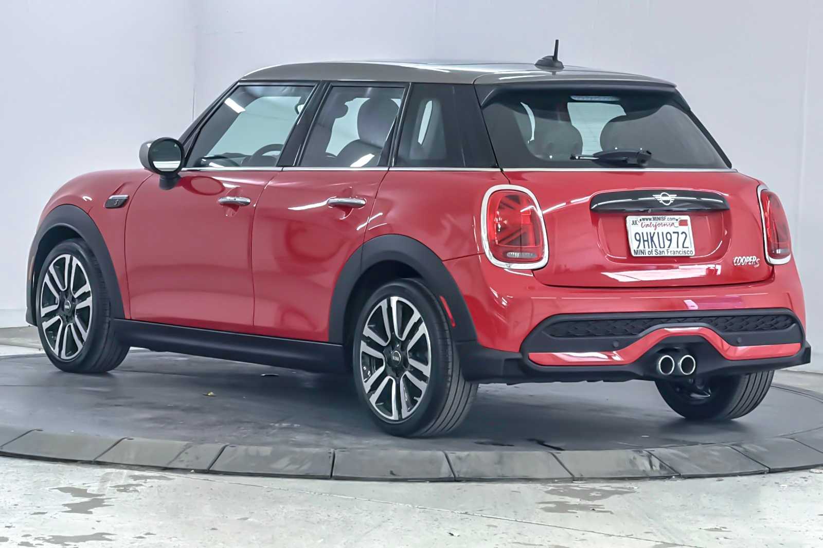 Thumbnail: 2024 MINI Cooper Hardtop - 6