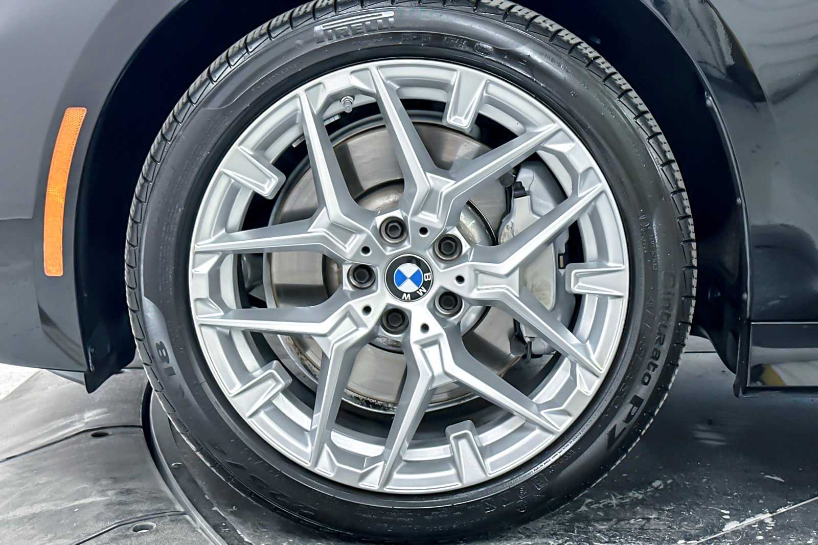 Thumbnail: 2025 BMW 3 Series - 26