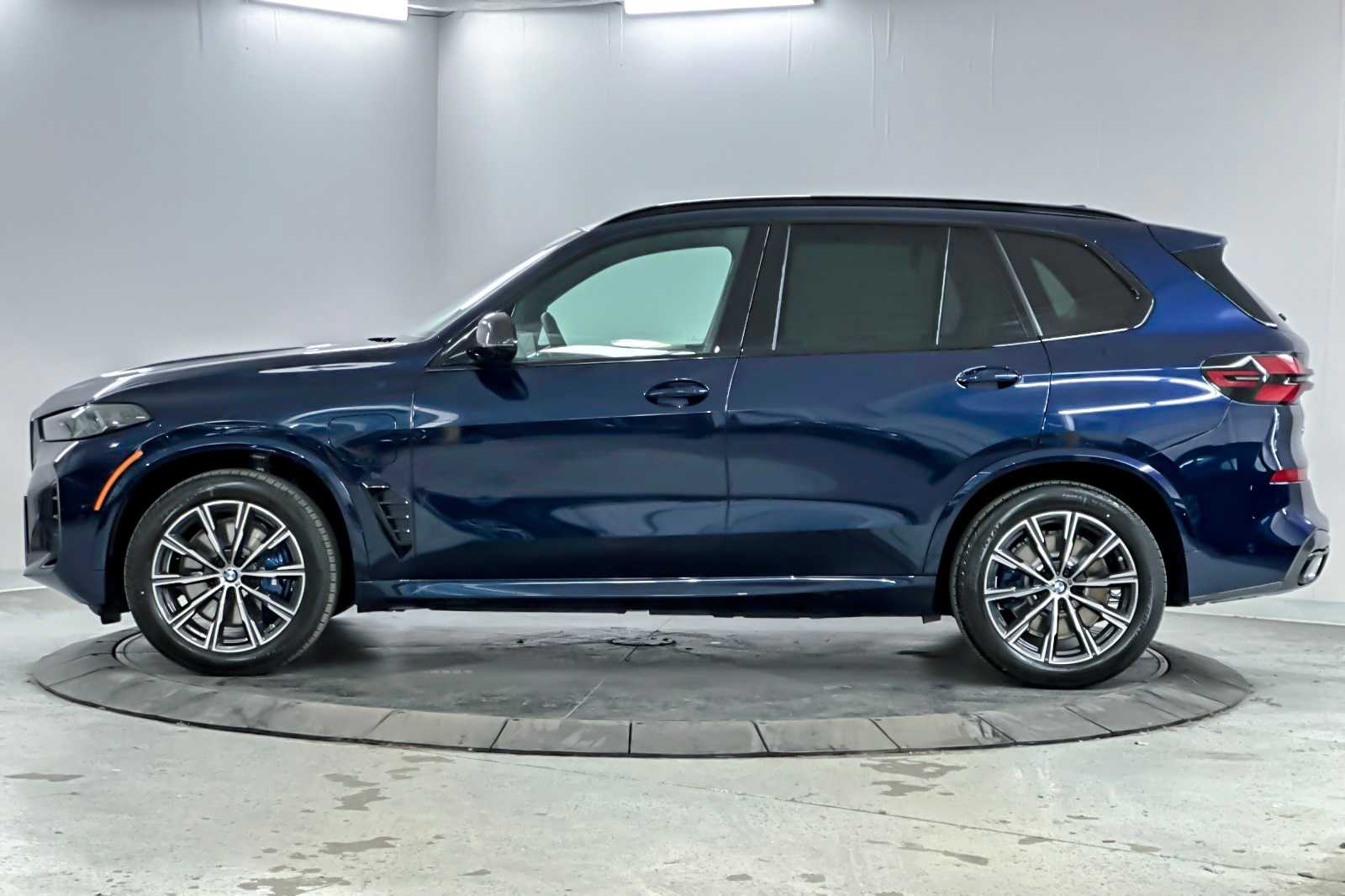 Thumbnail: 2026 BMW X5 - 5