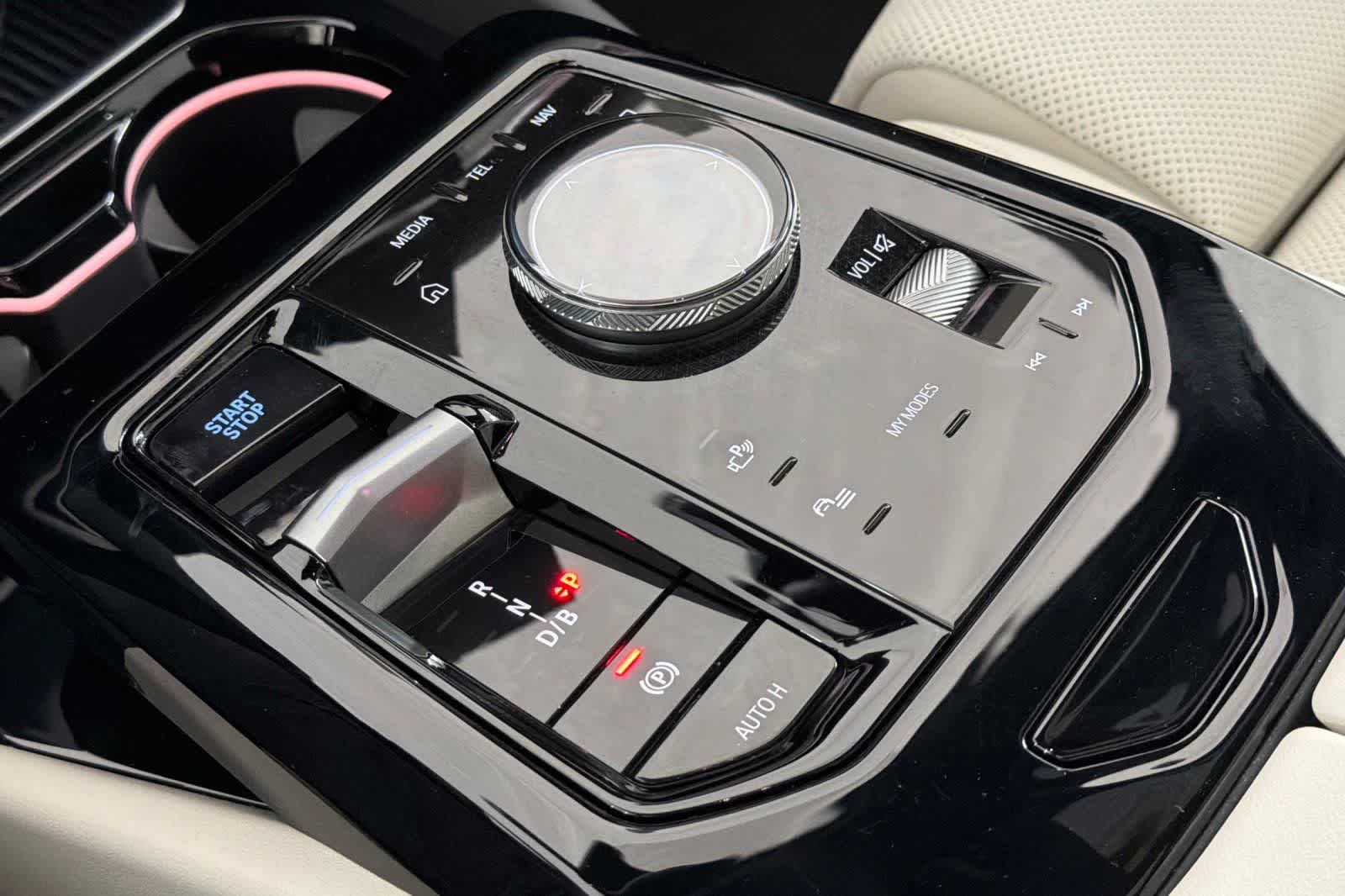 Thumbnail: 2024 BMW i5 - 21