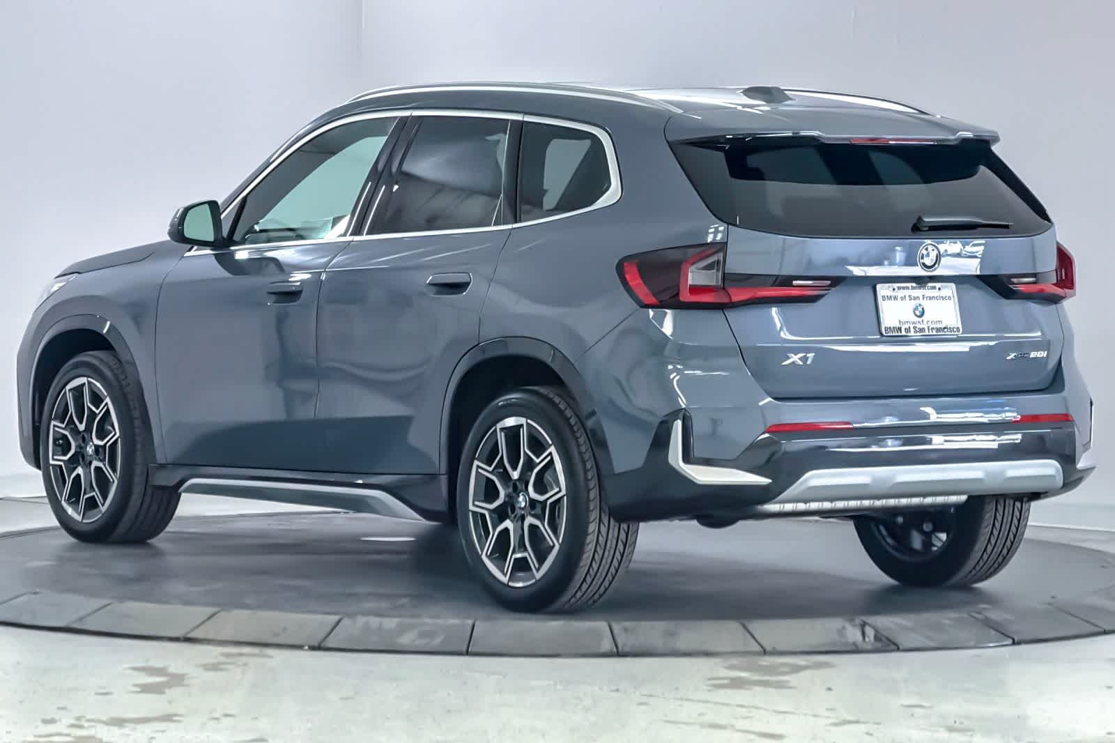 Thumbnail: 2026 BMW X1 - 6