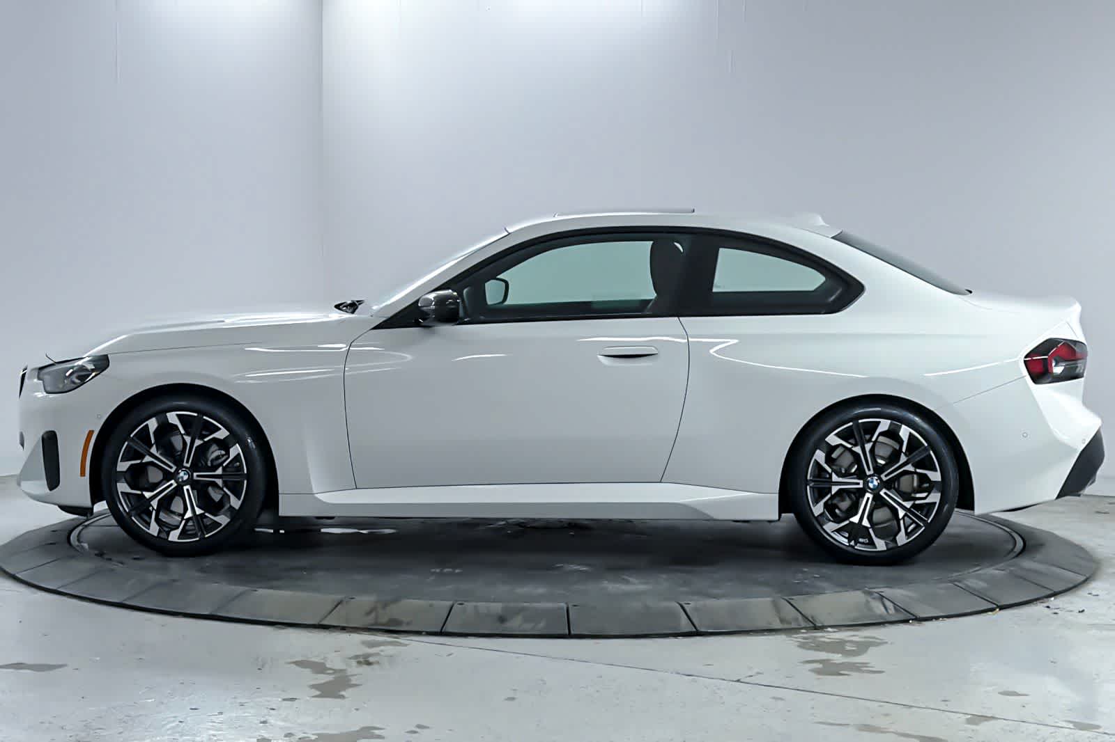 Thumbnail: 2025 BMW 2 Series - 5