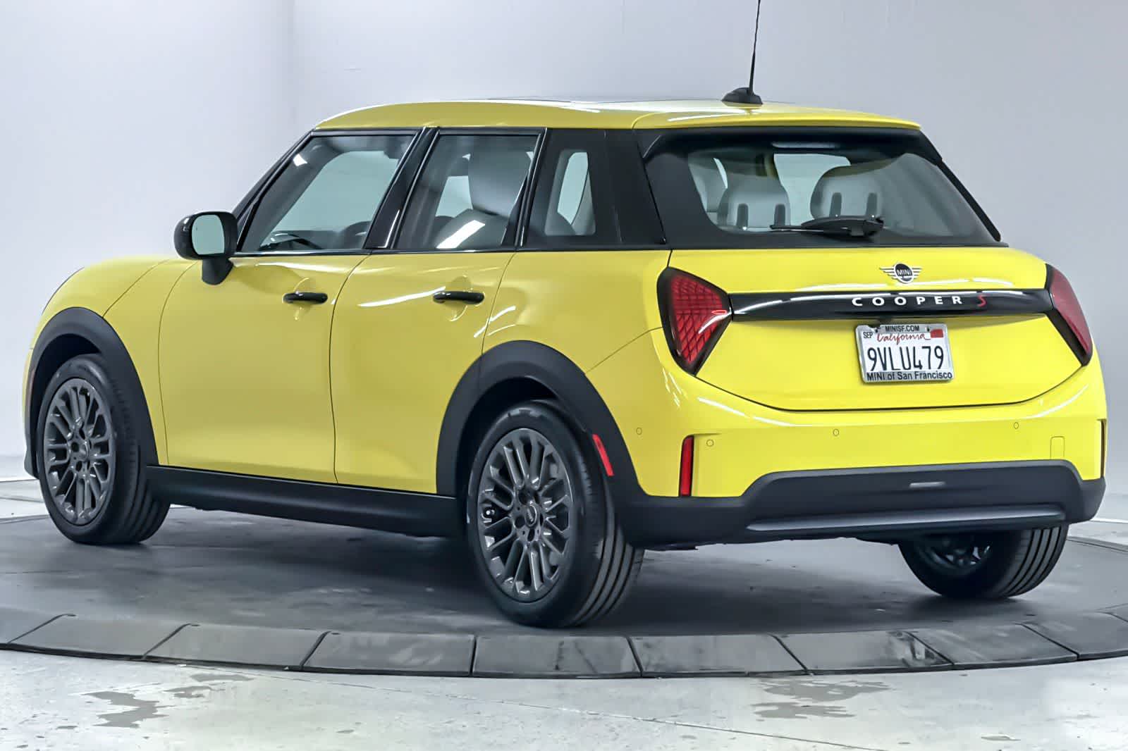 Thumbnail: 2025 MINI Cooper Hardtop - 6