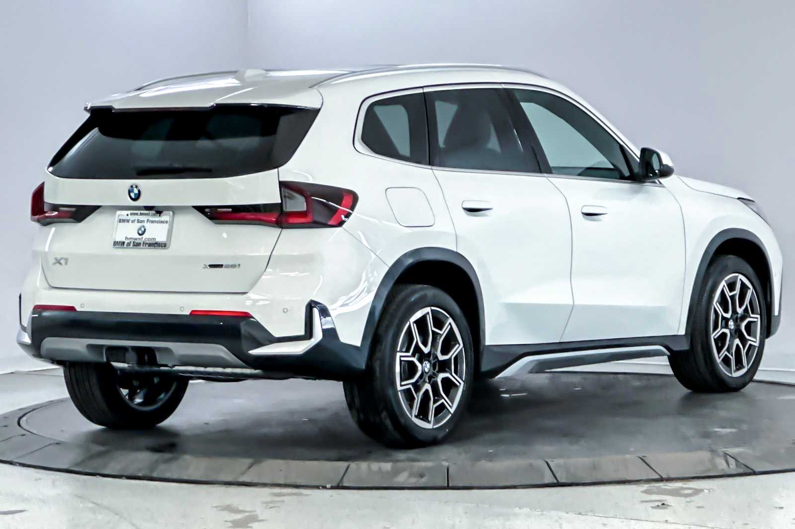 Thumbnail: 2025 BMW X1 - 2