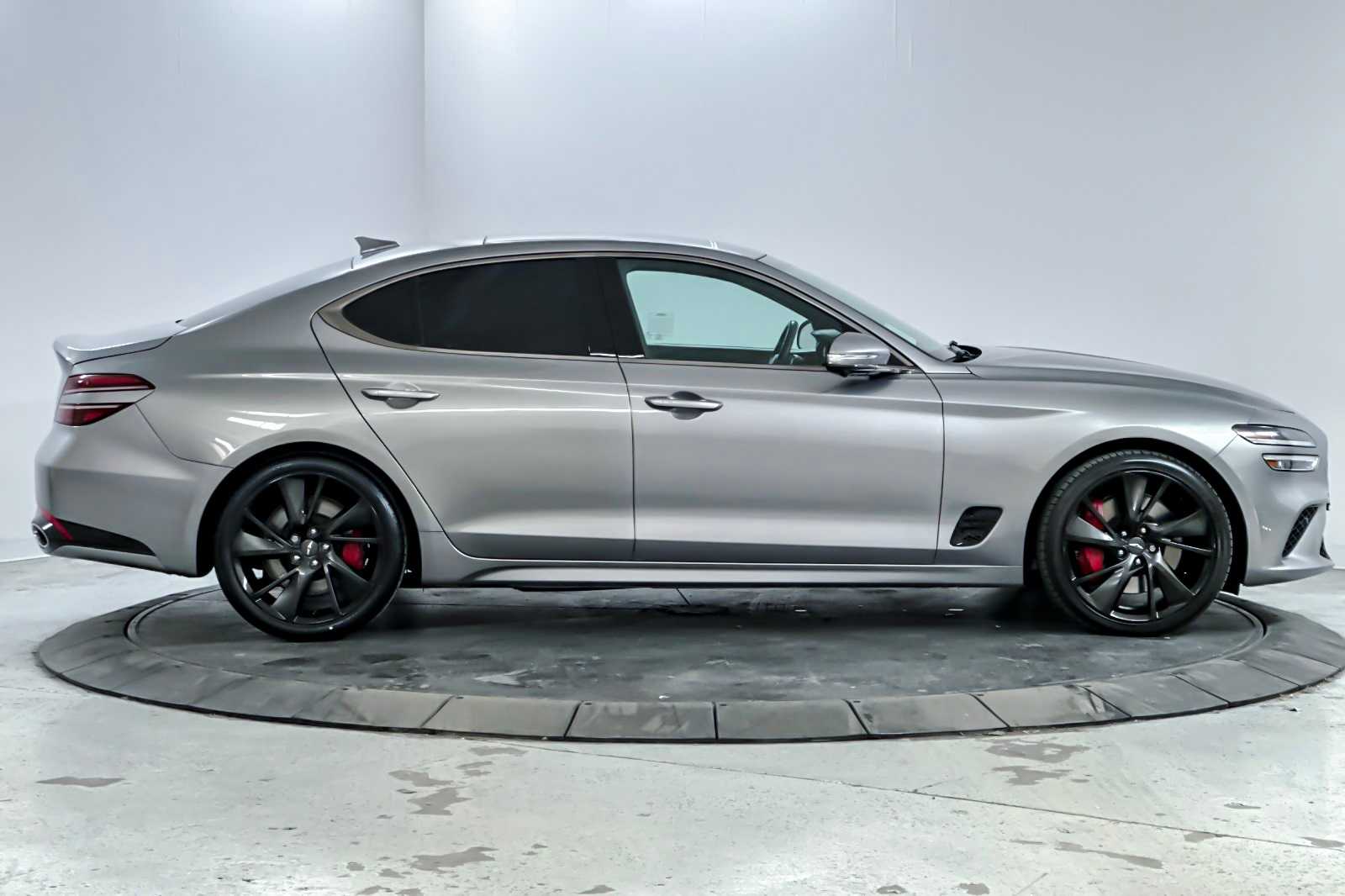 Thumbnail: 2023 Genesis G70 - 8