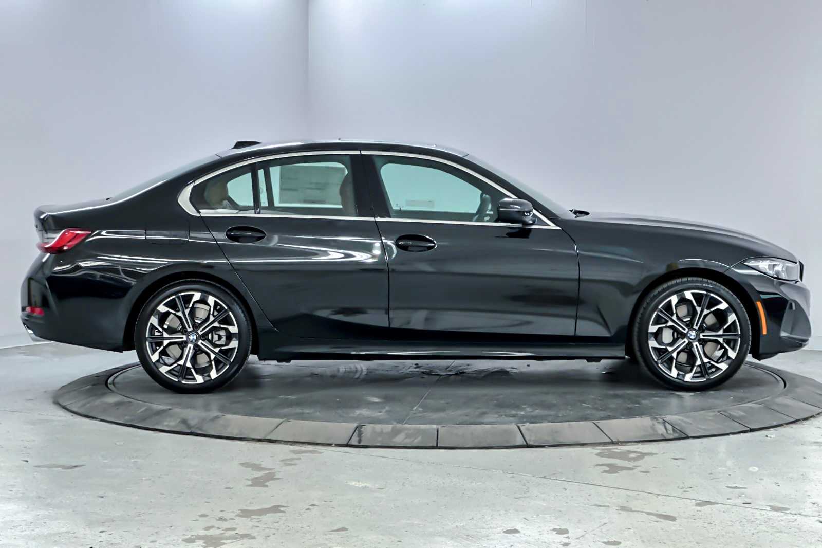 Thumbnail: 2026 BMW 3 Series - 8