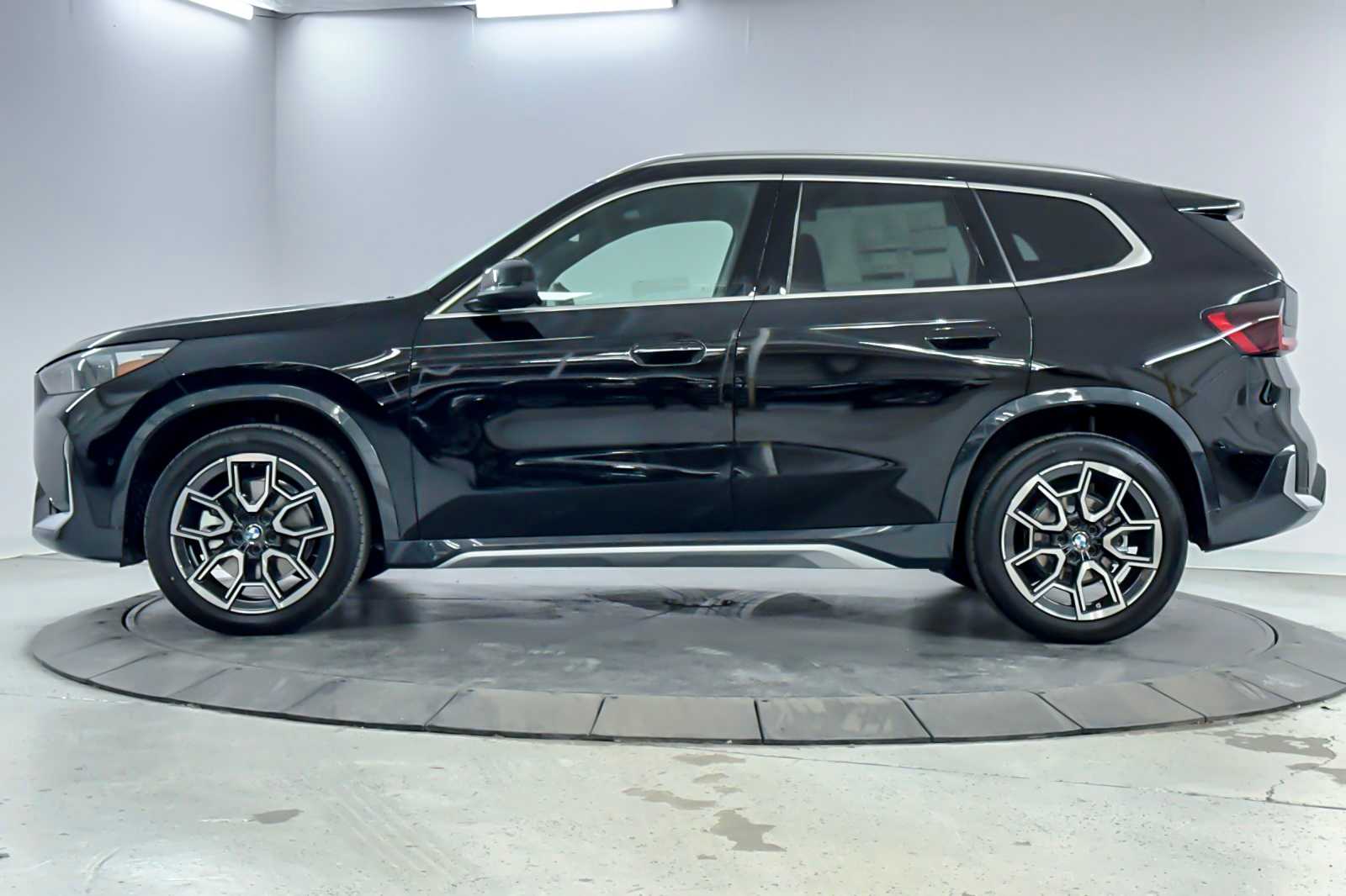 Thumbnail: 2026 BMW X1 - 5