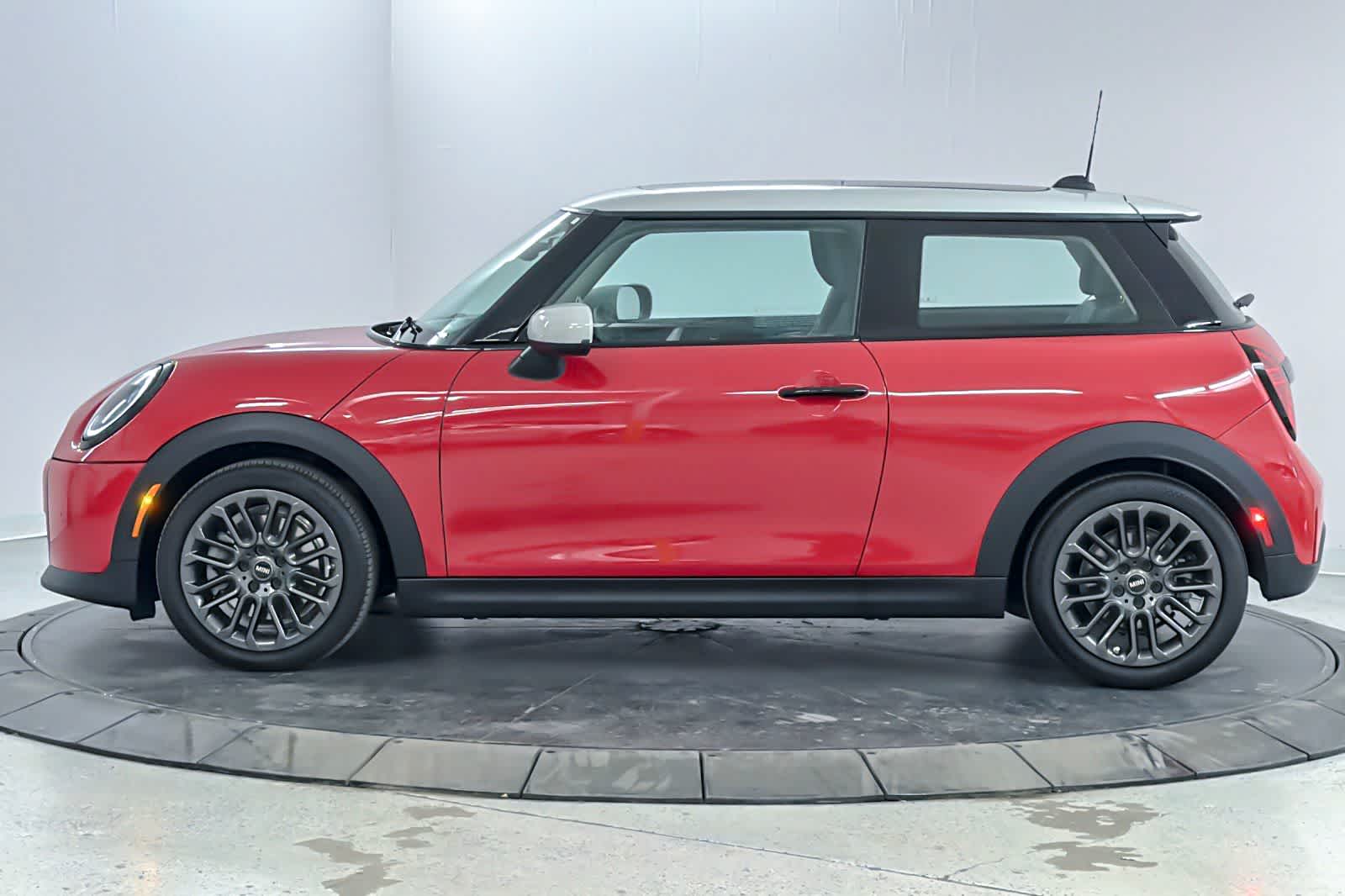 Thumbnail: 2025 MINI Cooper - 4