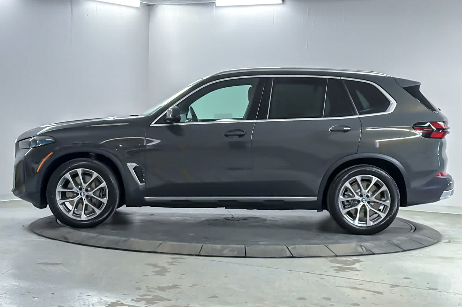 Thumbnail: 2026 BMW X5 - 5