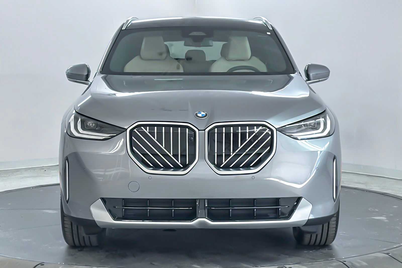 Thumbnail: 2026 BMW X3 - 10
