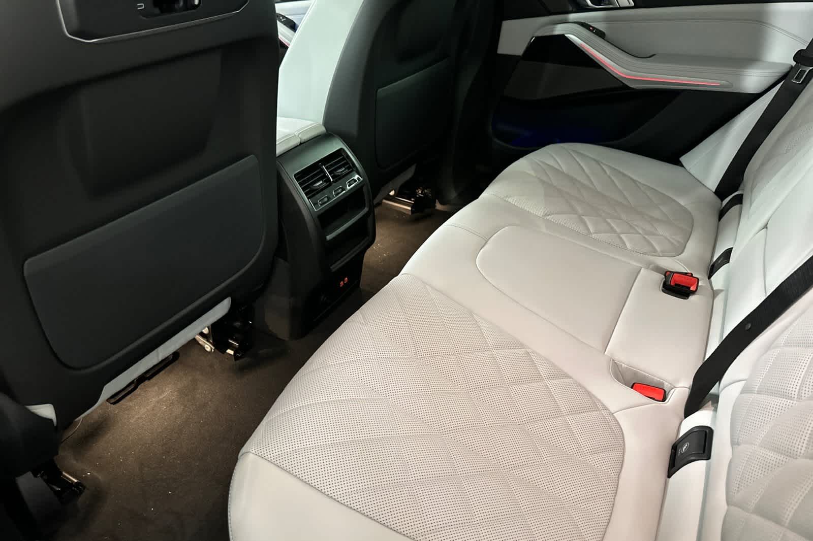 Thumbnail: 2026 BMW X5 - 4