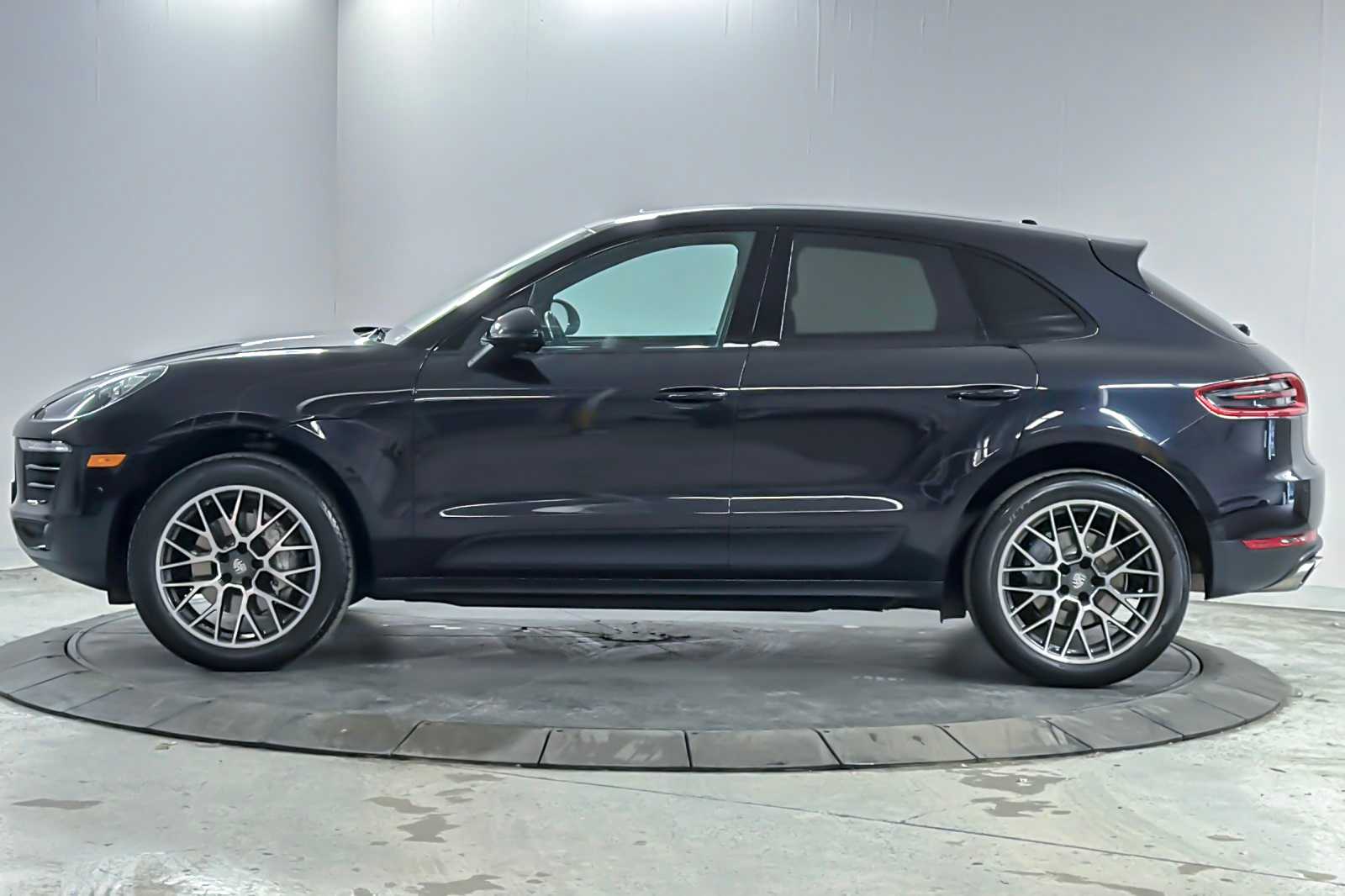 Thumbnail: 2017 Porsche Macan - 5