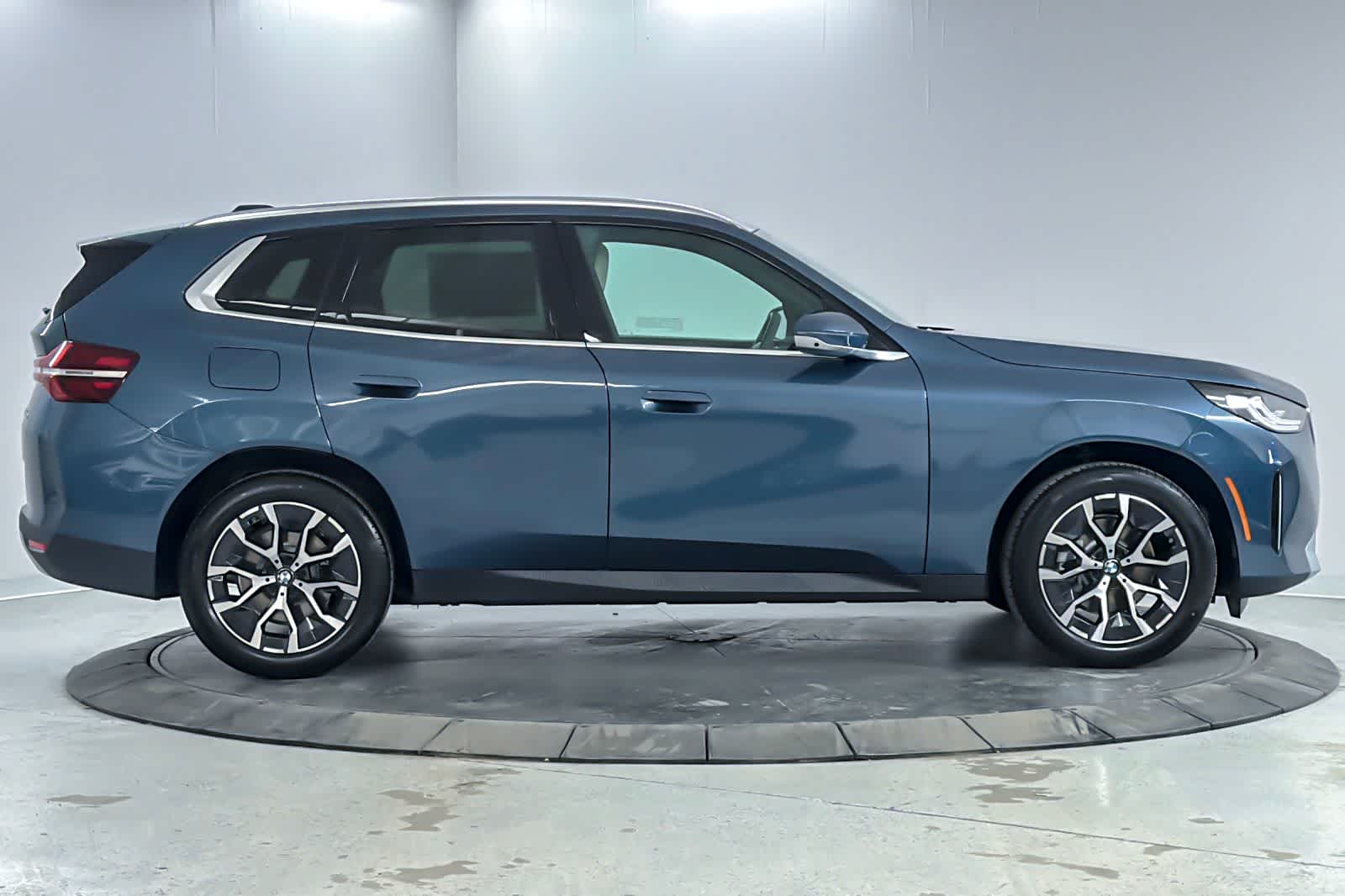 Thumbnail: 2026 BMW X3 - 8