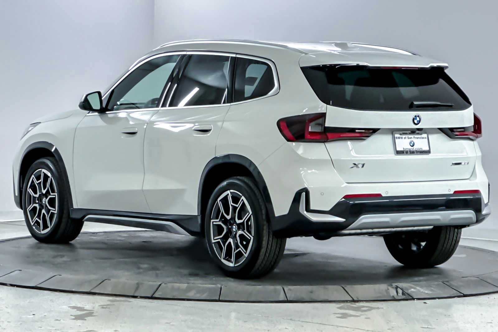 Thumbnail: 2026 BMW X1 - 6