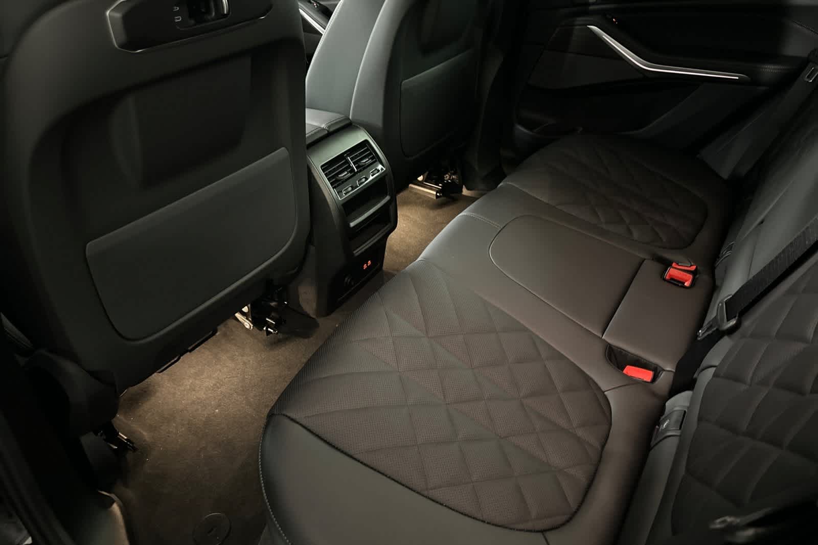 Thumbnail: 2026 BMW X5 - 4
