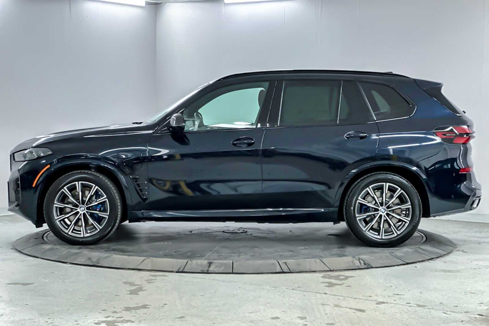 Thumbnail: 2026 BMW X5 - 5