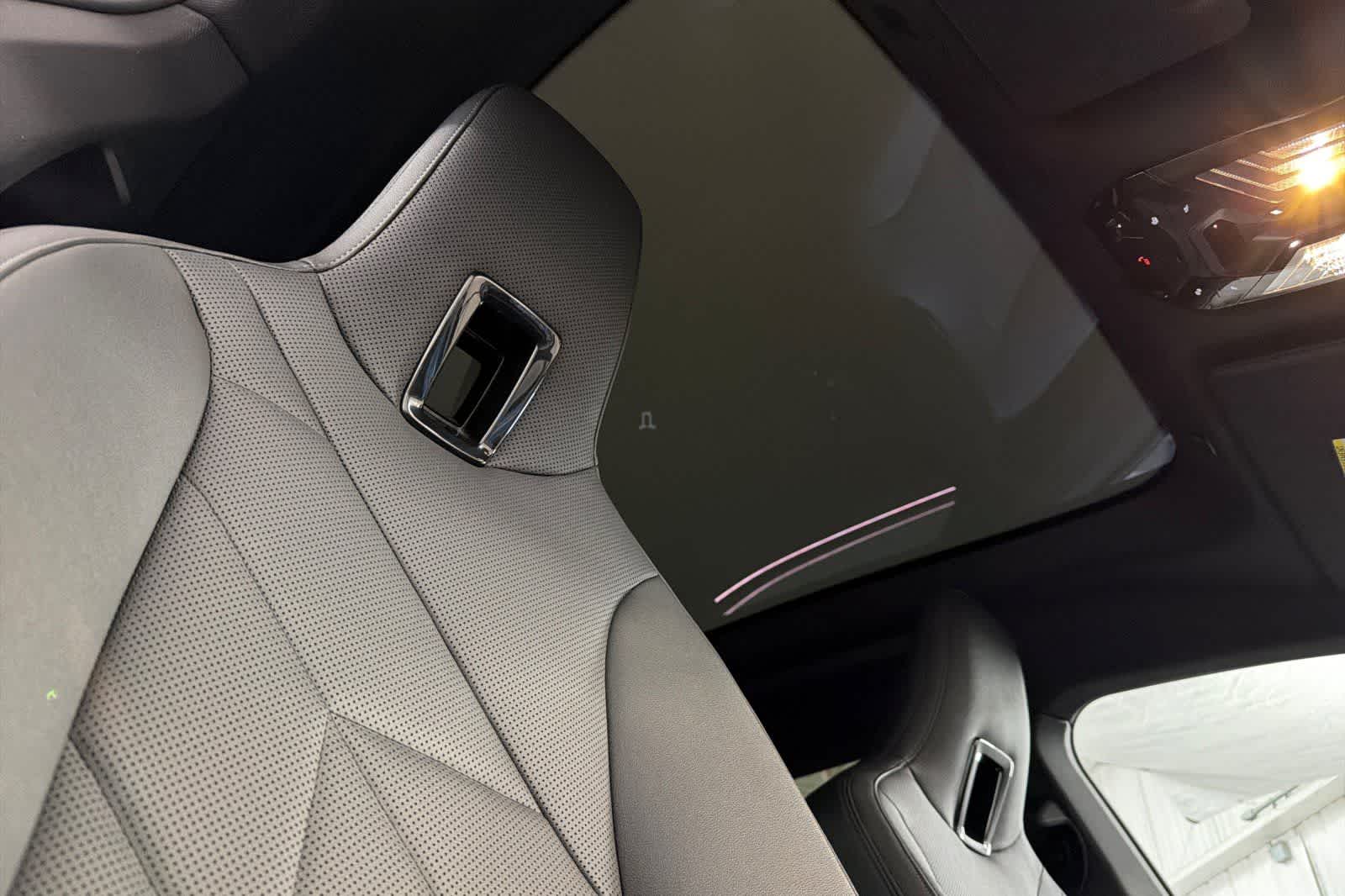 Thumbnail: 2023 BMW iX - 17