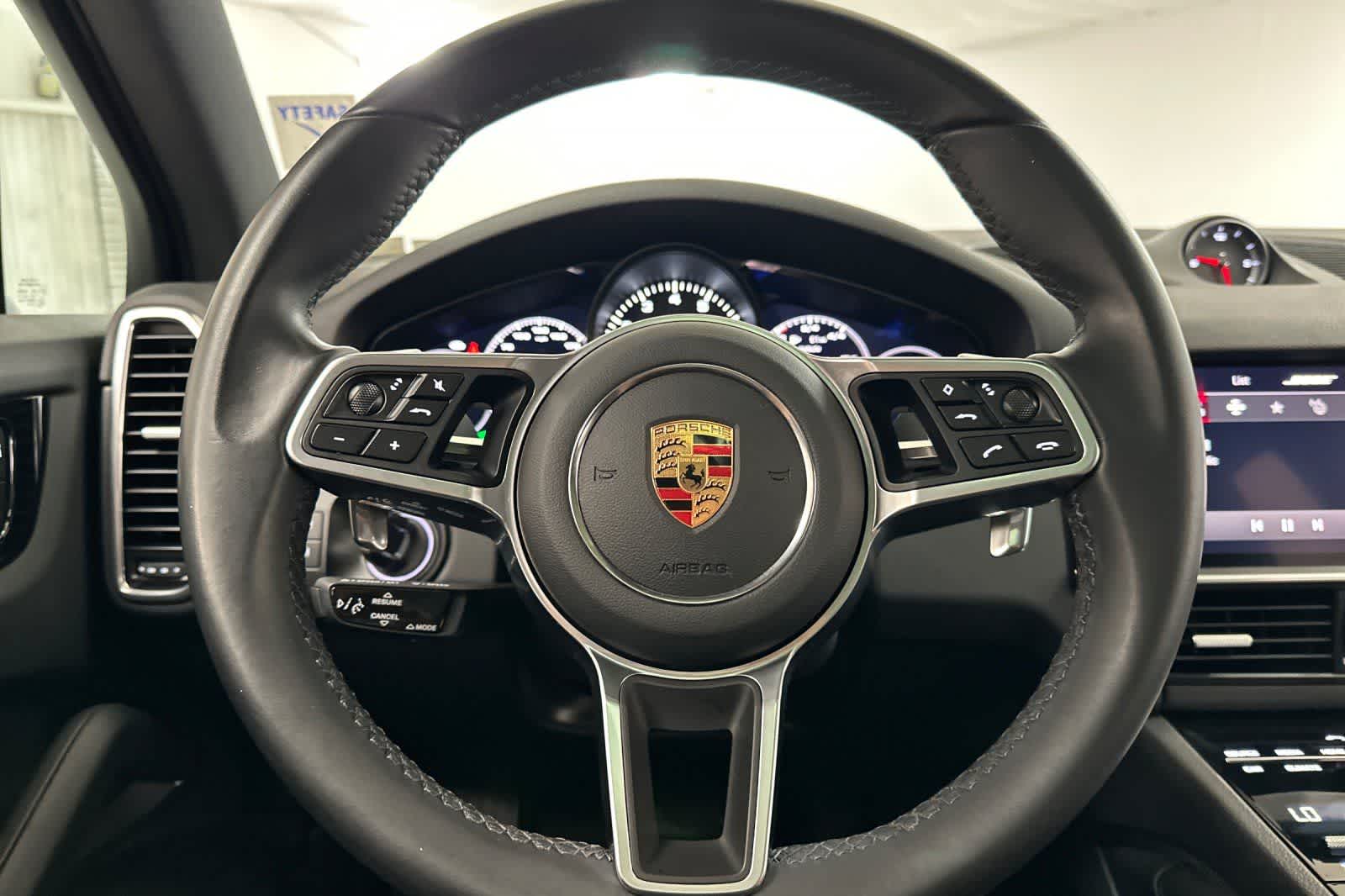 Thumbnail: 2023 Porsche Cayenne - 20