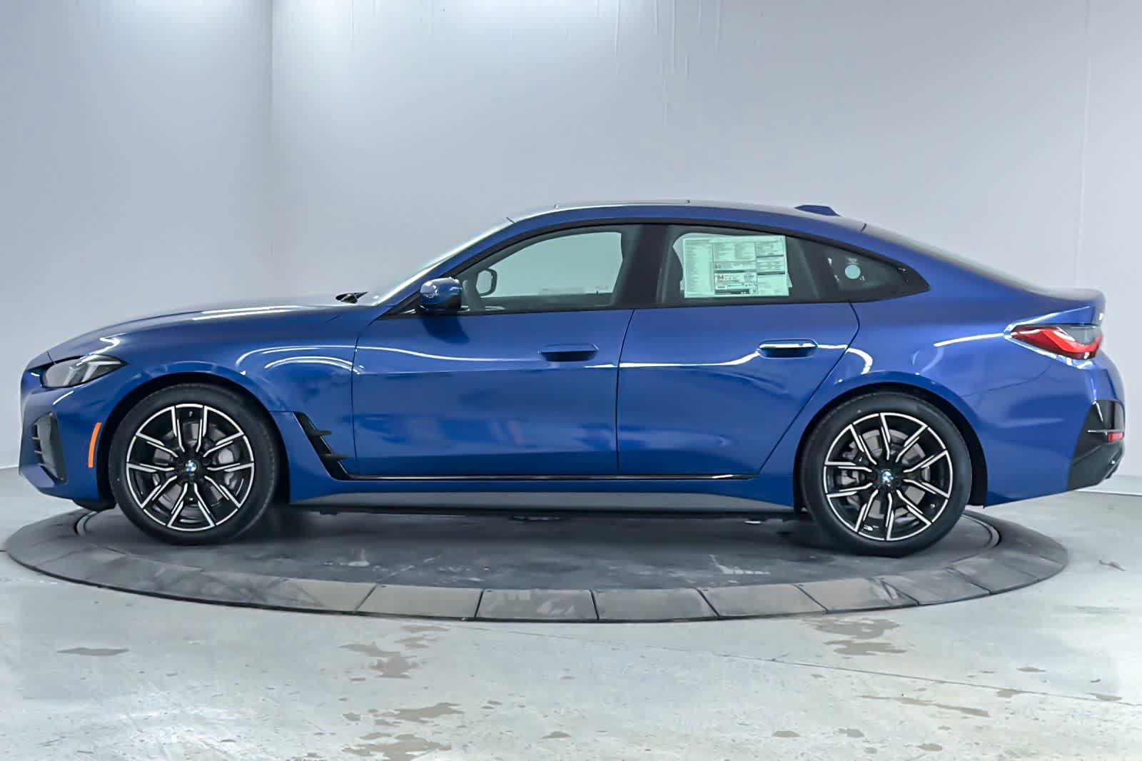 Thumbnail: 2026 BMW i4 - 5