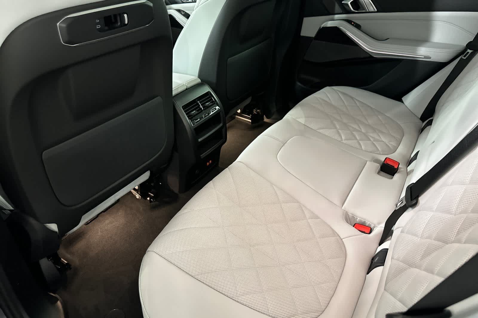 Thumbnail: 2026 BMW X5 - 4