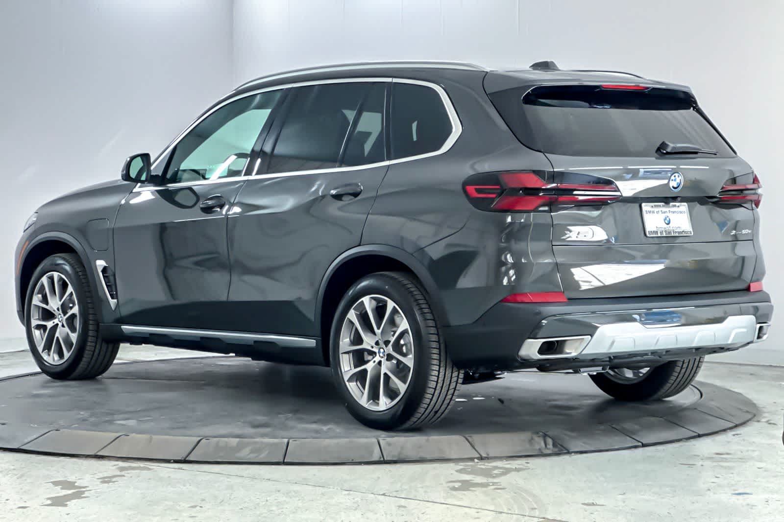 Thumbnail: 2026 BMW X5 - 6