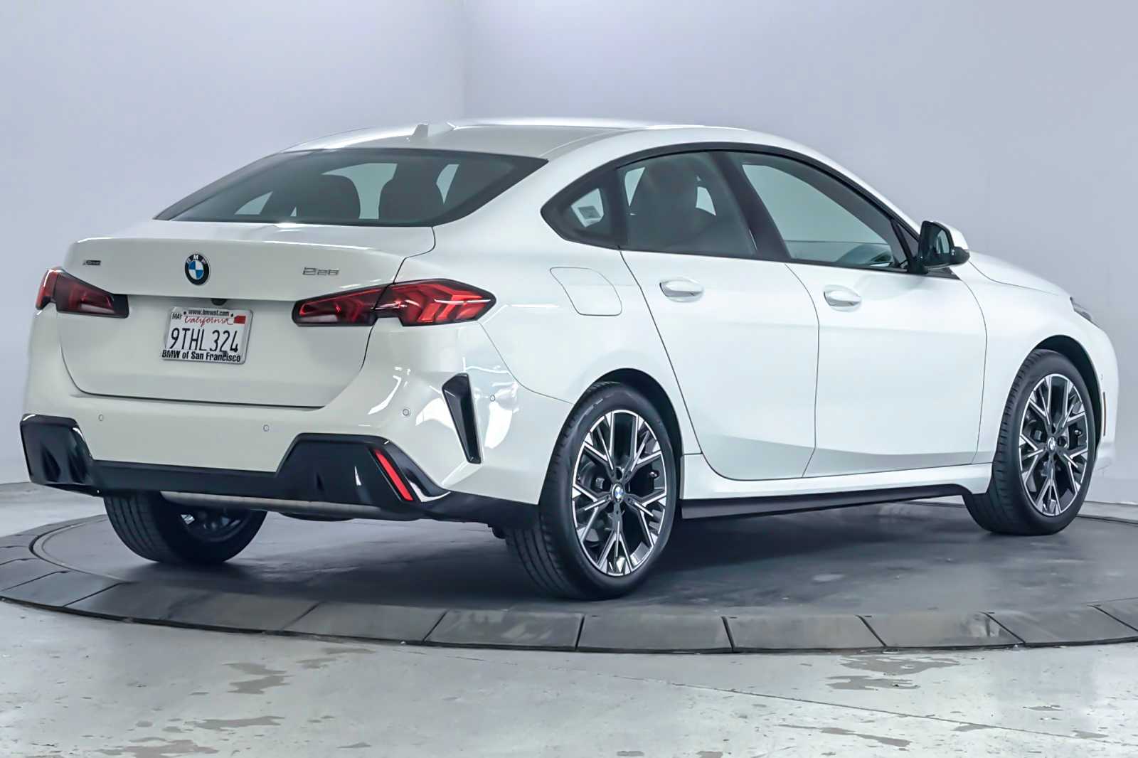 Thumbnail: 2025 BMW 2 Series - 2