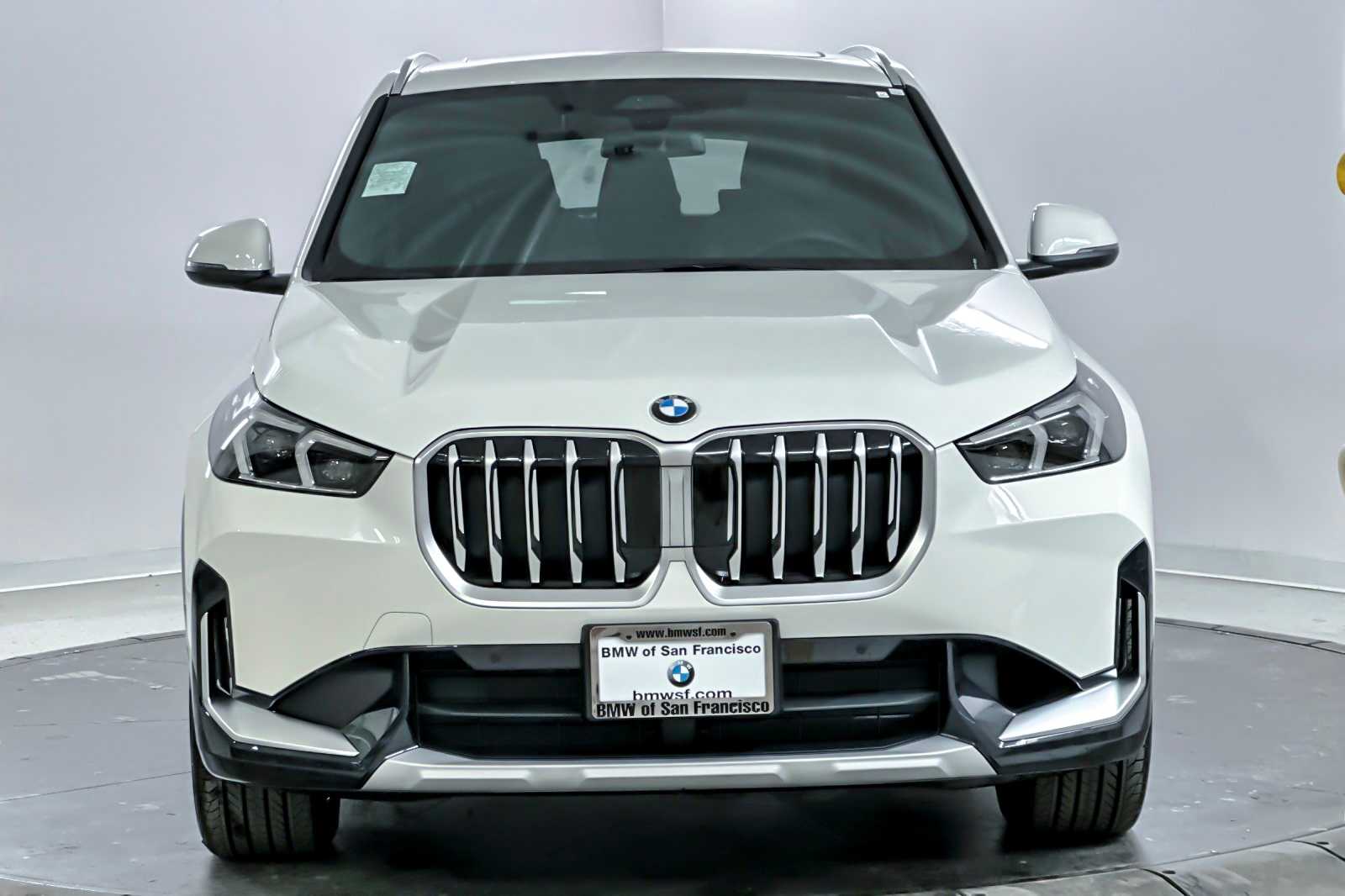 Thumbnail: 2026 BMW X1 - 10