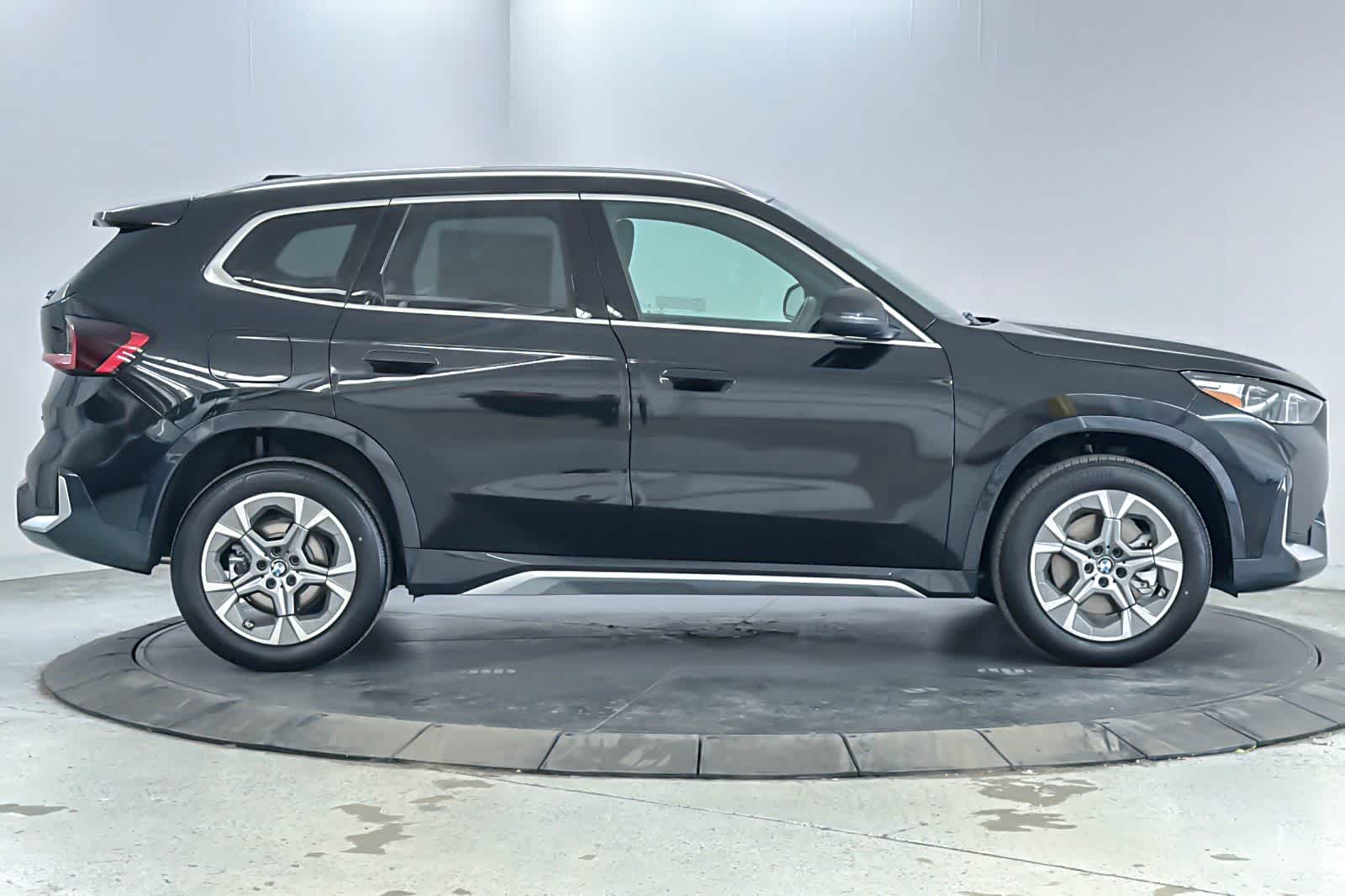 Thumbnail: 2026 BMW X1 - 8