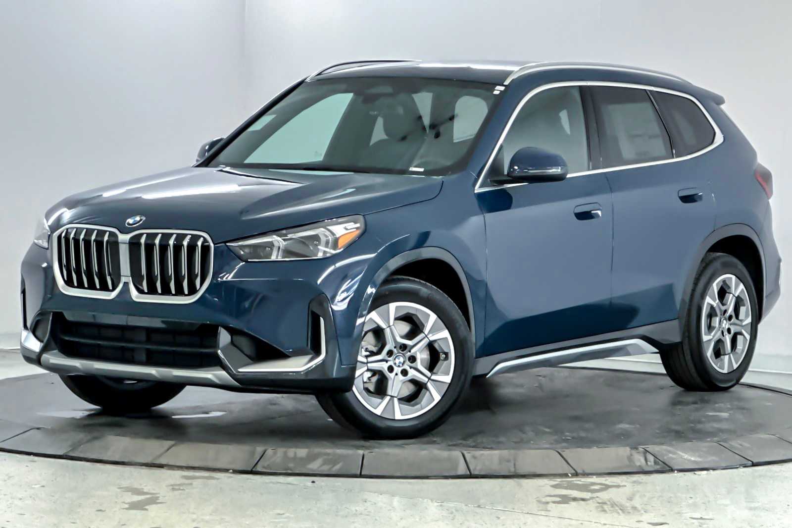 Thumbnail: 2026 BMW X1 - 1