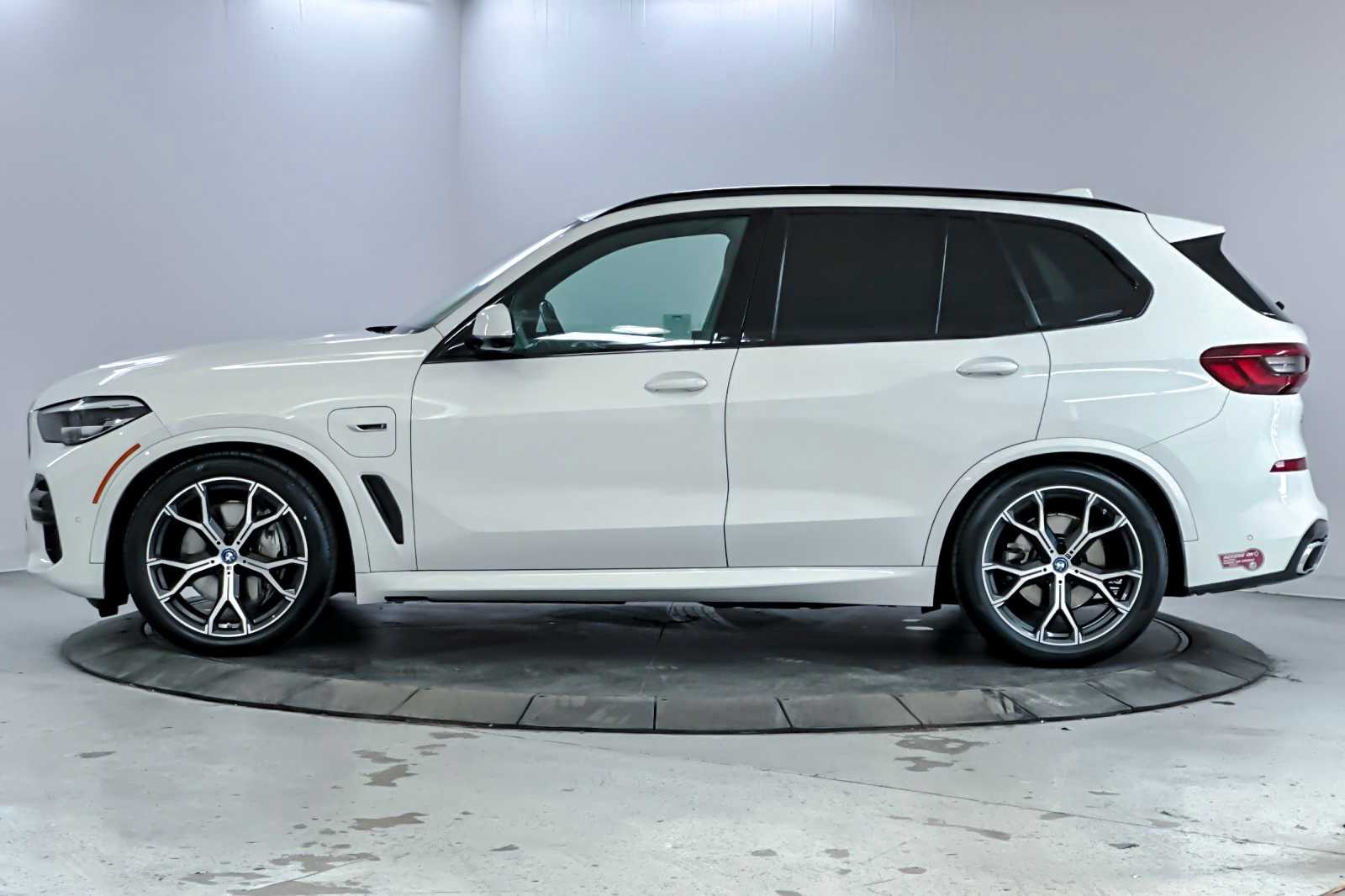 Thumbnail: 2022 BMW X5 - 5