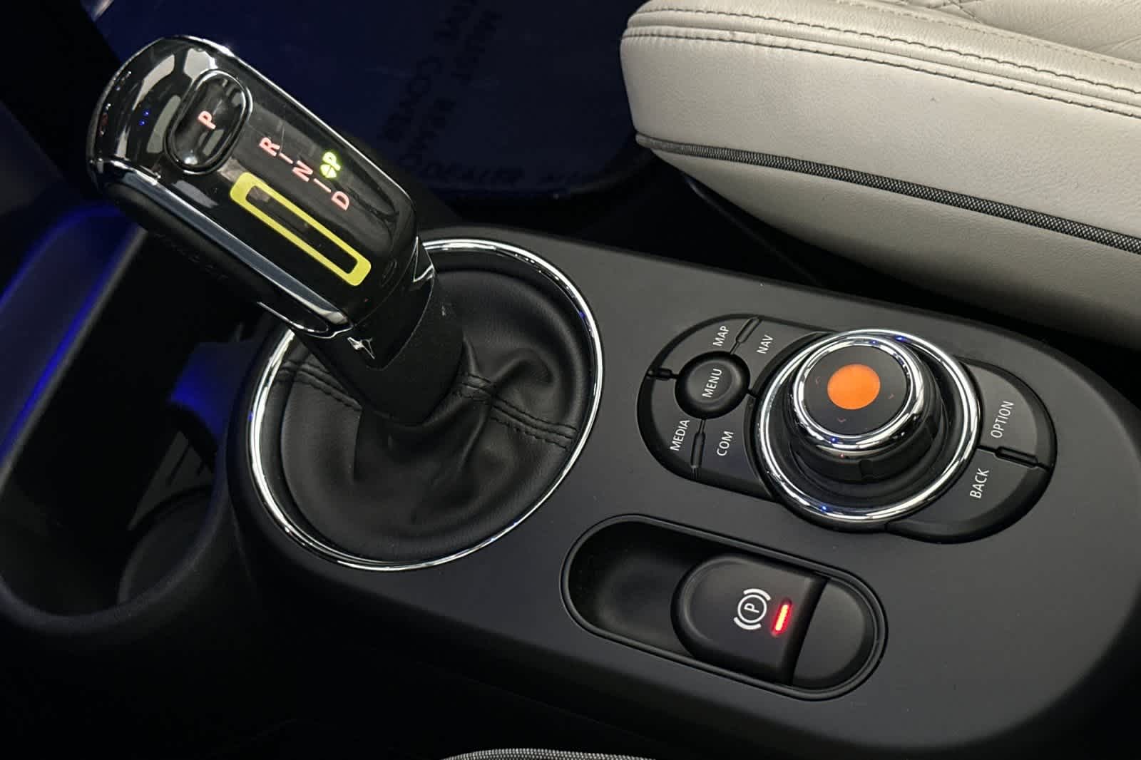 Thumbnail: 2021 MINI Cooper Hardtop - 22
