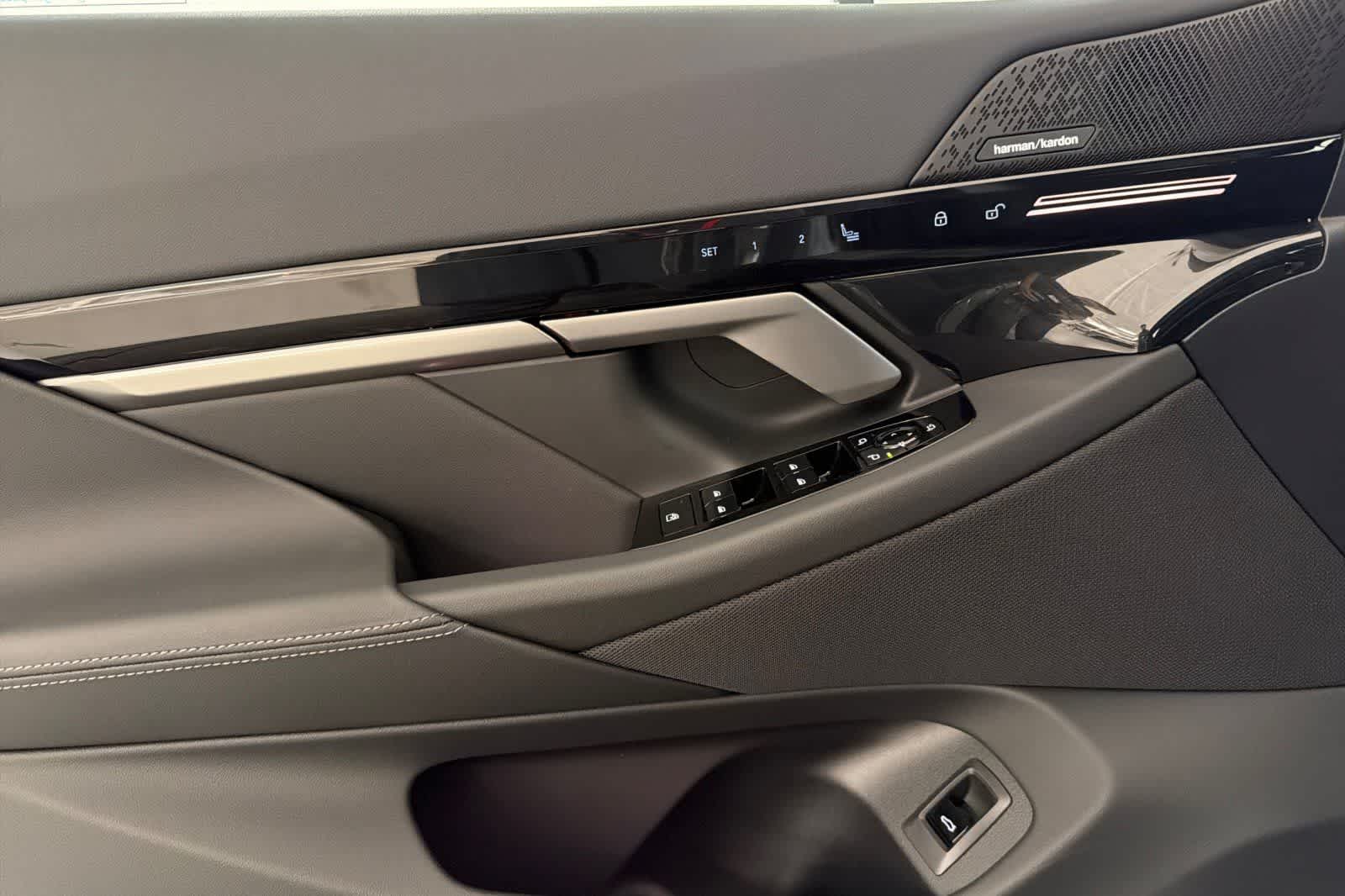 Thumbnail: 2026 BMW 5 Series - 12